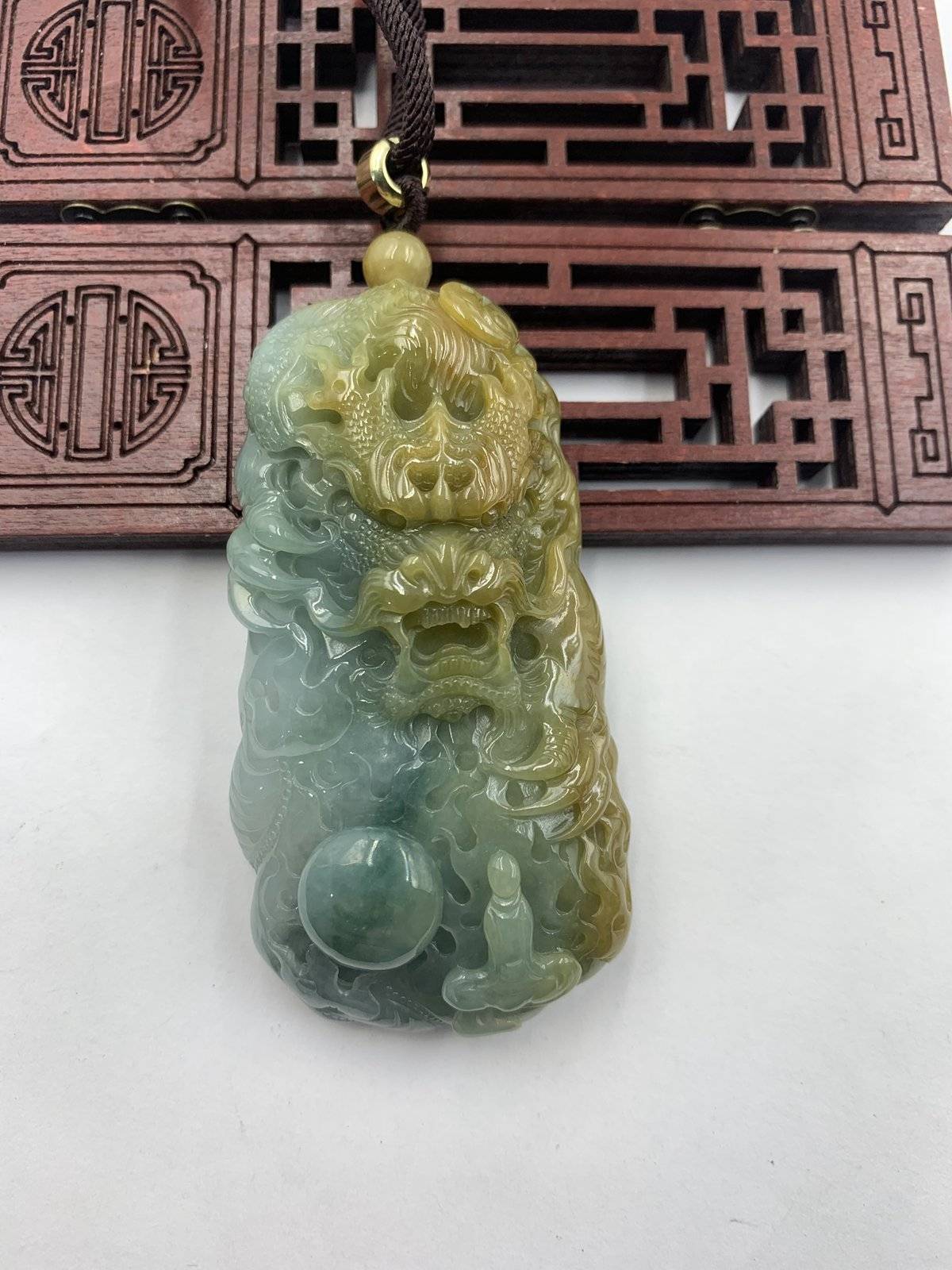 神龙护主