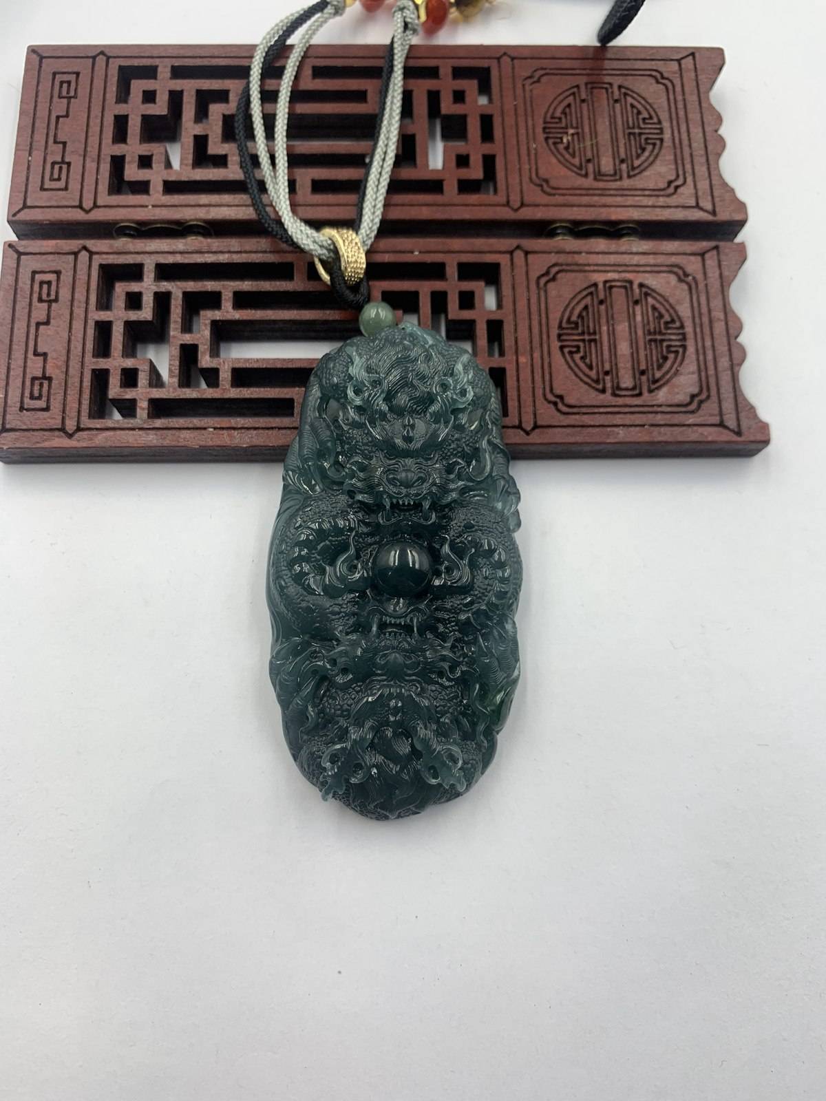 双龙护主