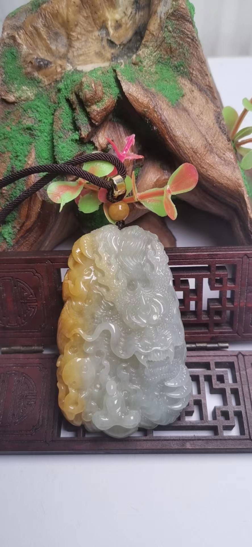 神龙护主