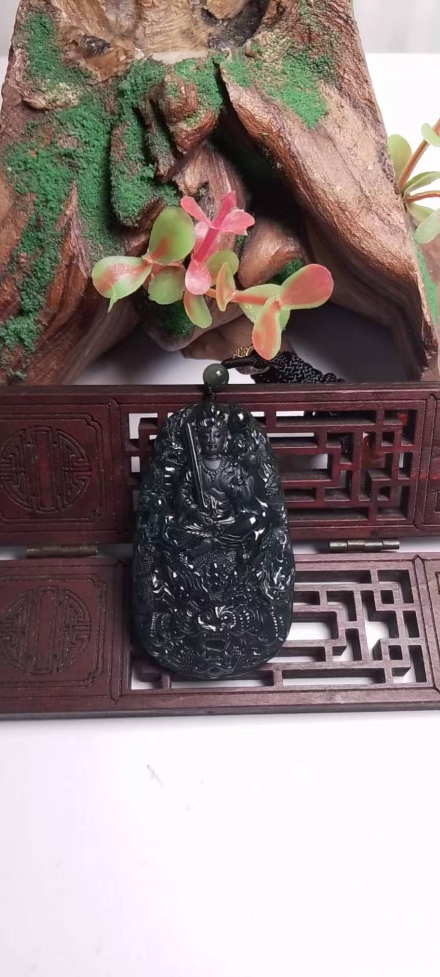 神龙护主