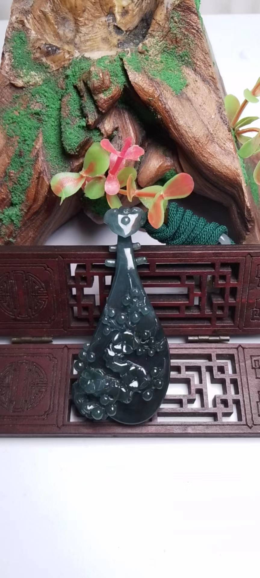 傲雪寒梅