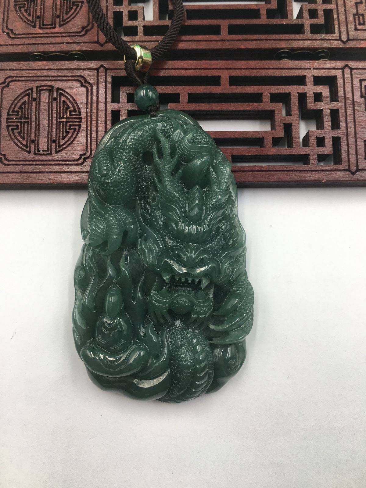 神龙护主