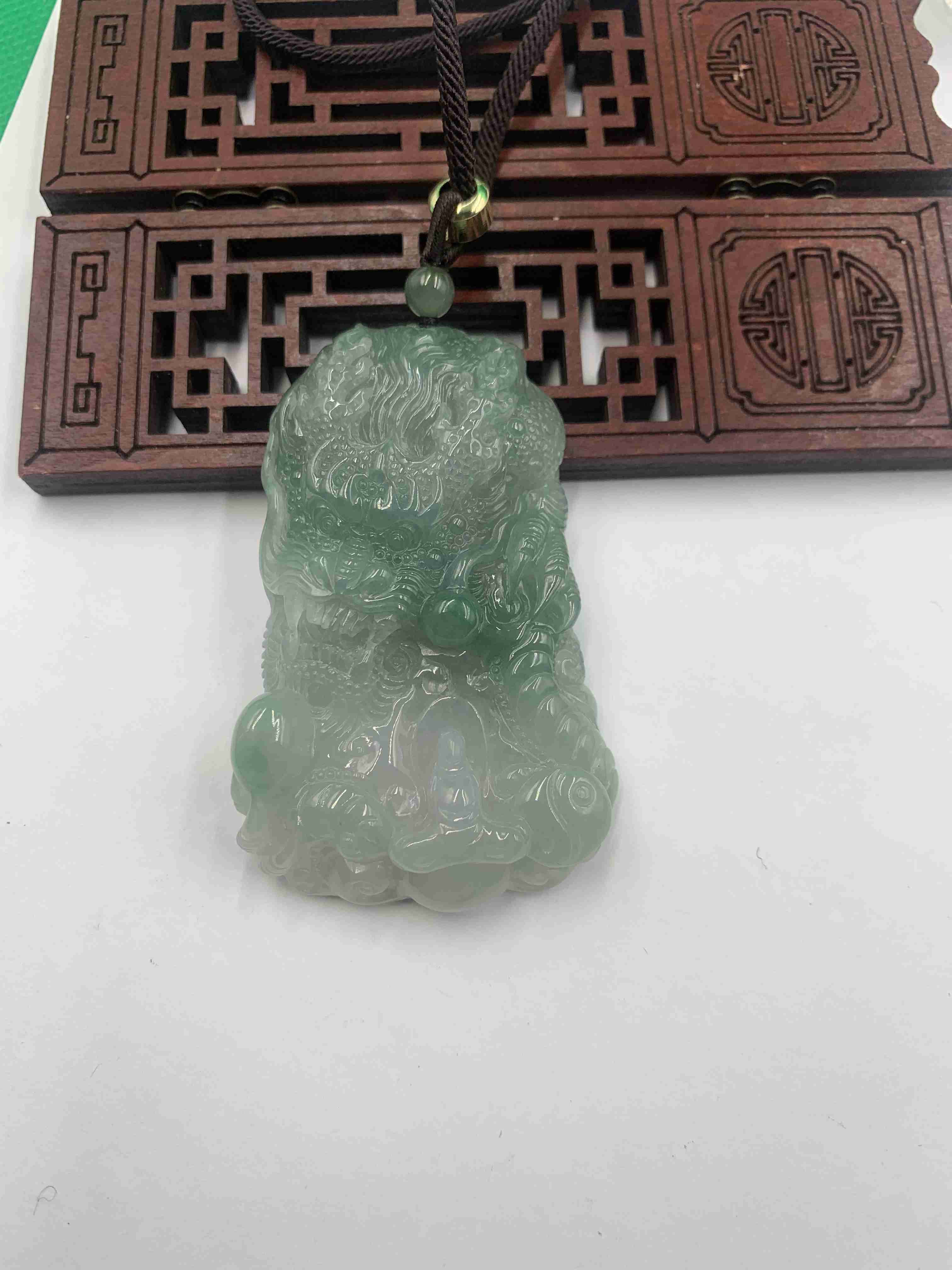 神龙护主