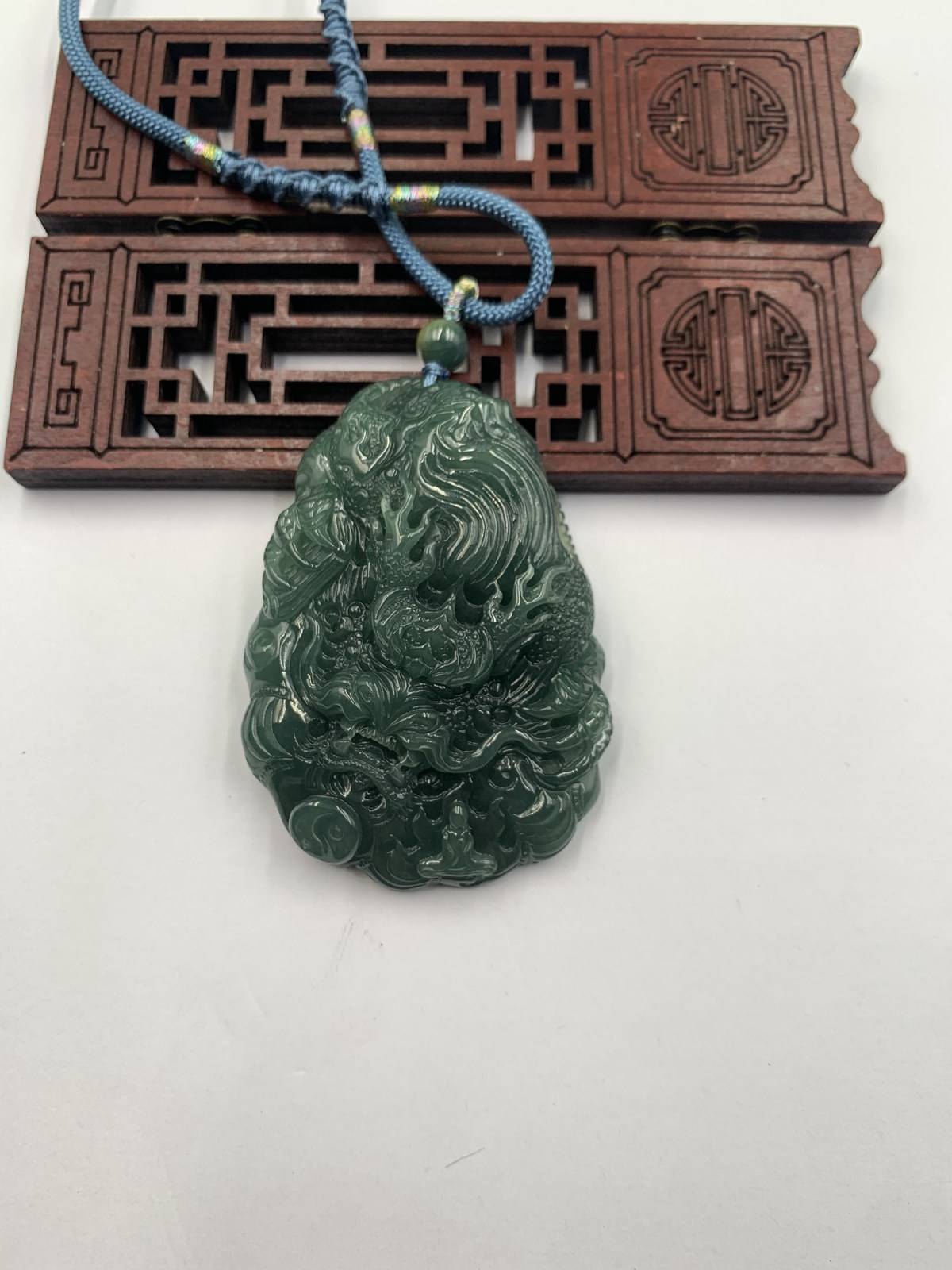 神龙护主