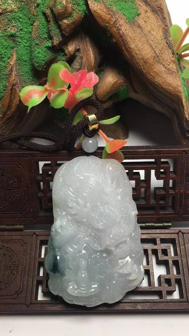 神龙护主
