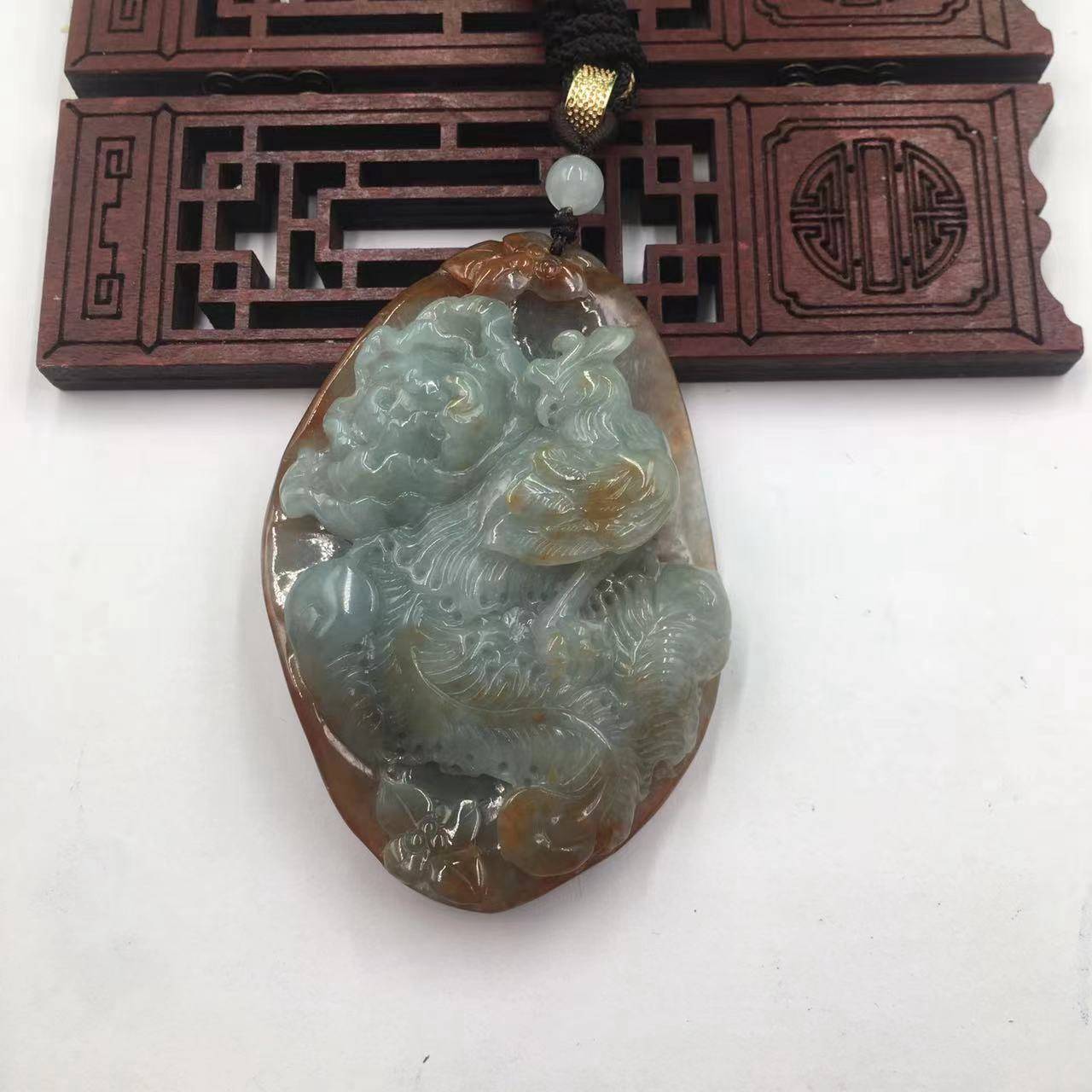 凤戏牡丹 