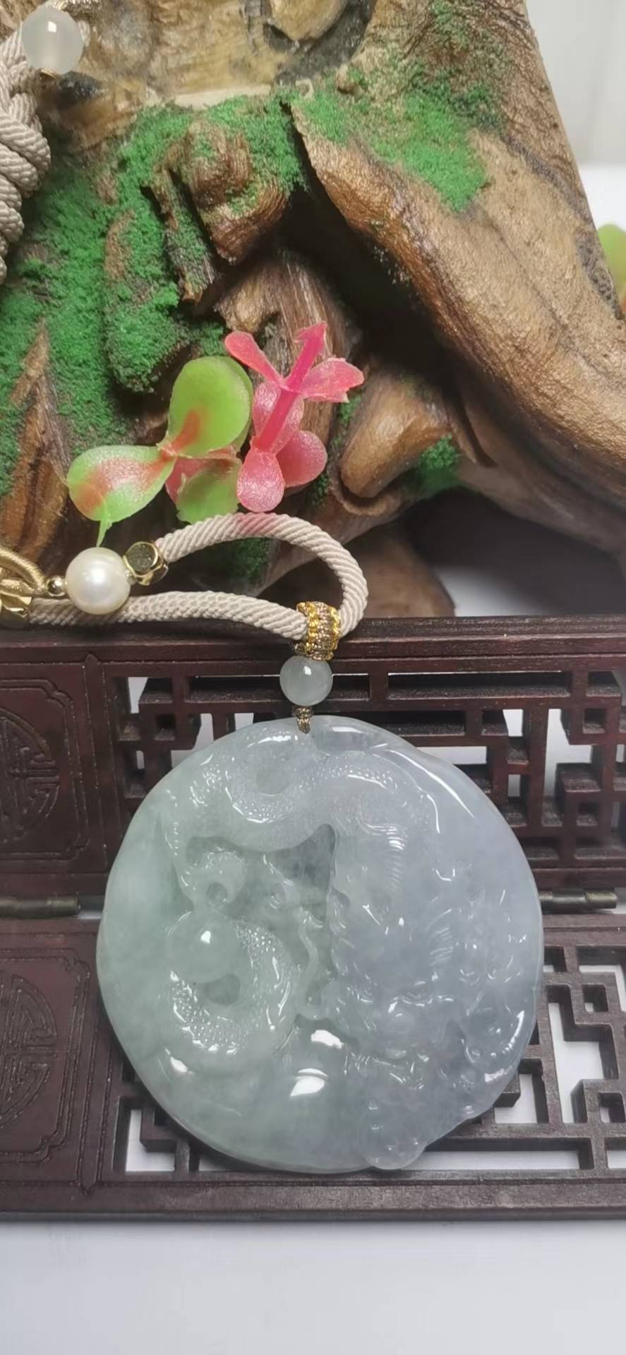 龙行天下
