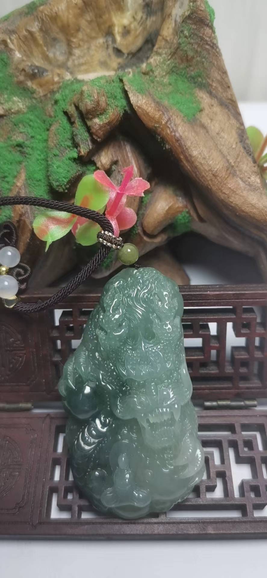 神龙护主