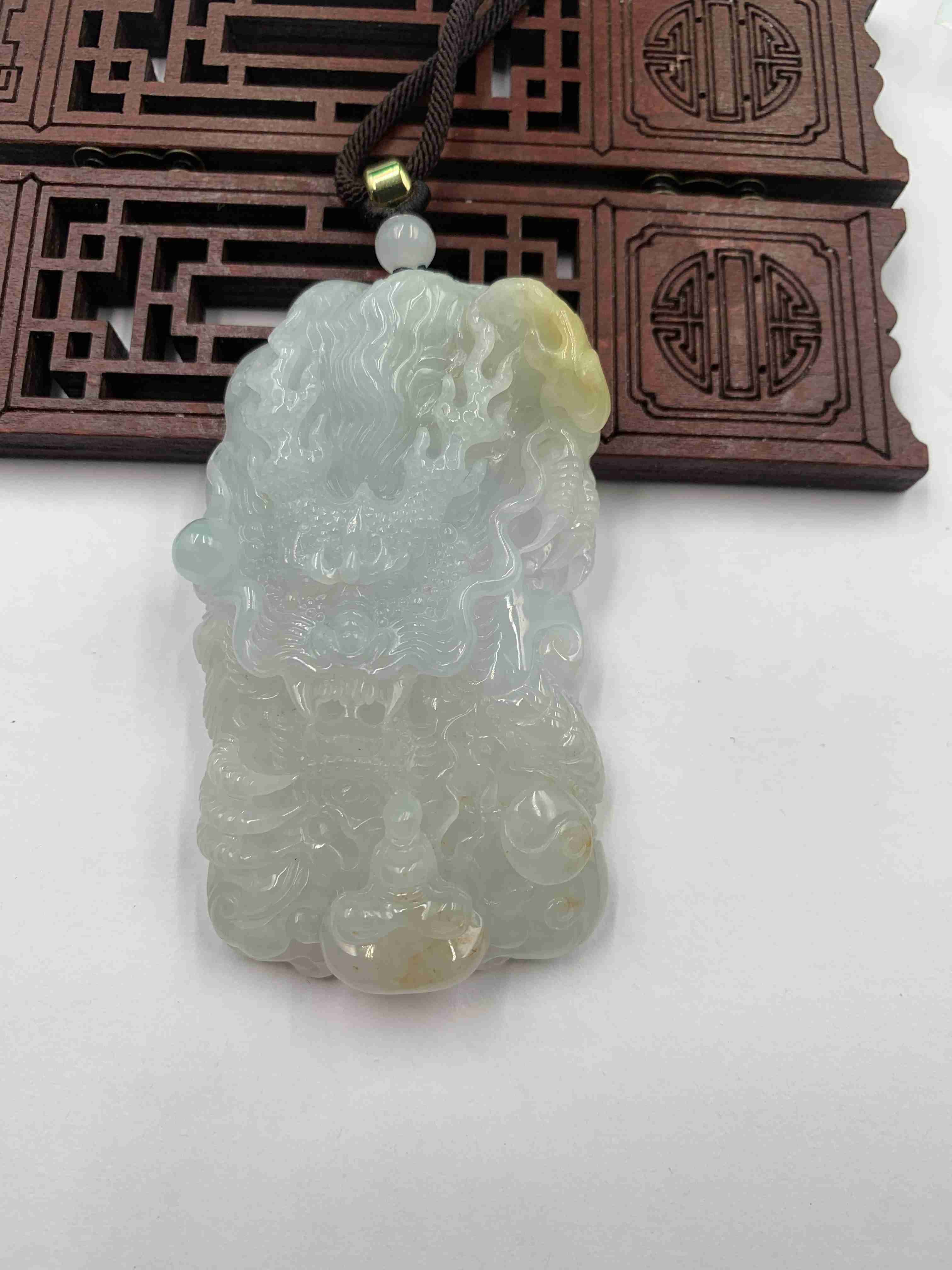 神龙护主