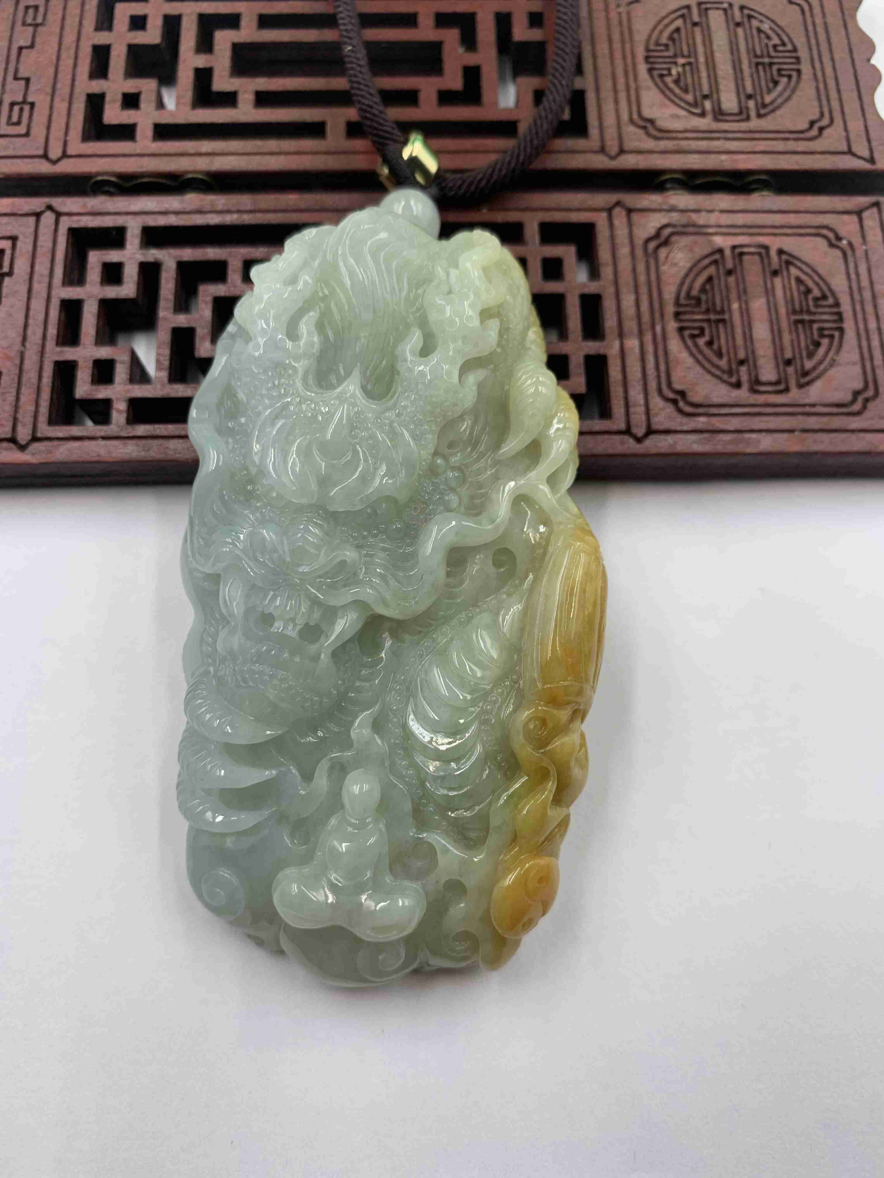 神龙护主