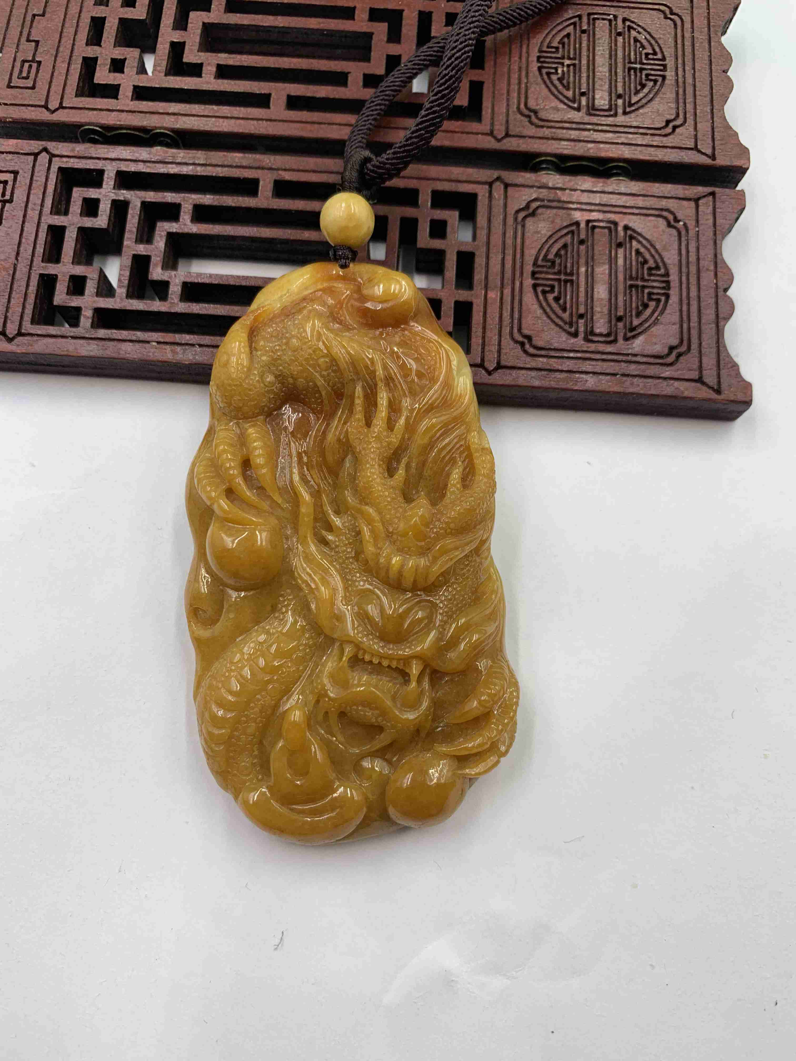 神龙护主