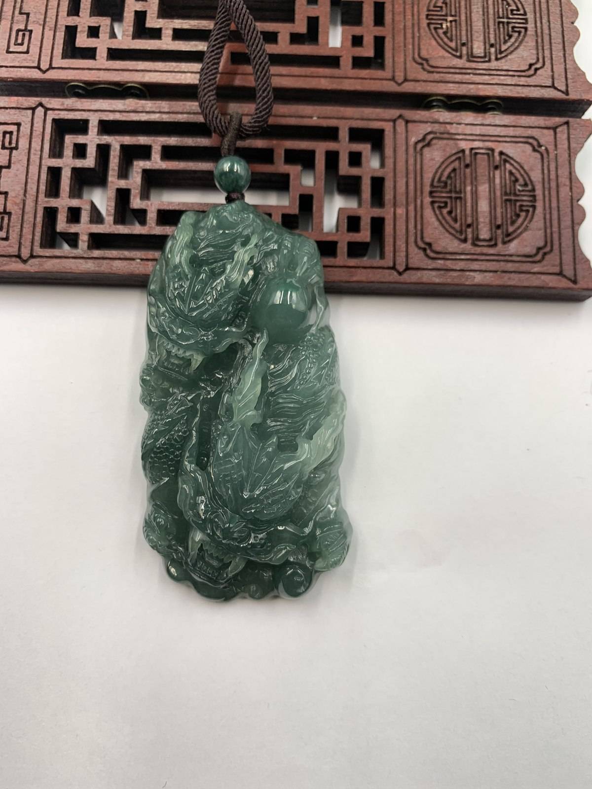 二龙戏珠