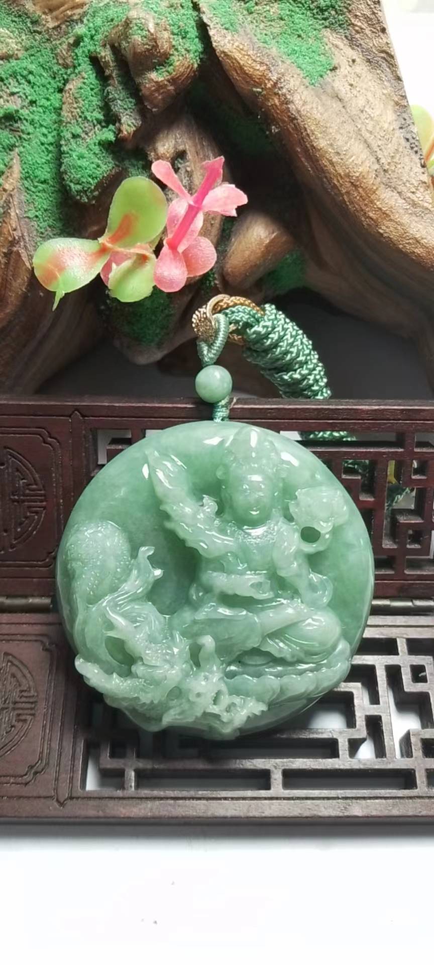 神龙护主