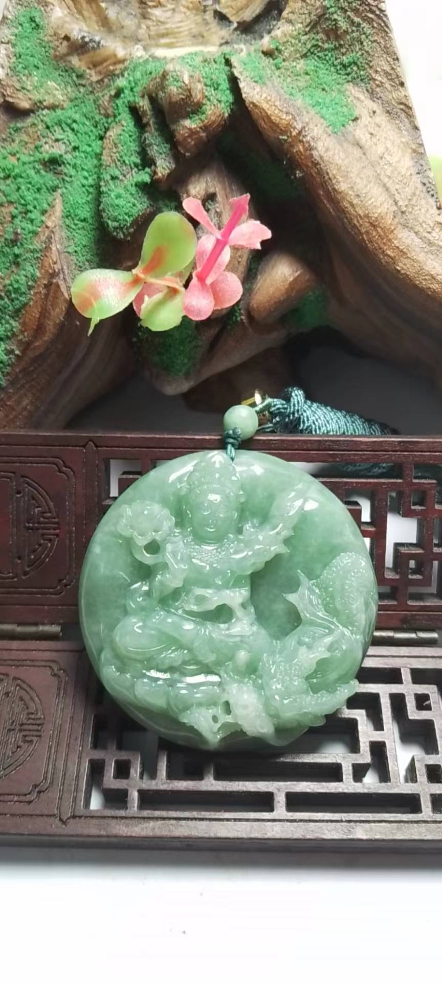 神龙护主