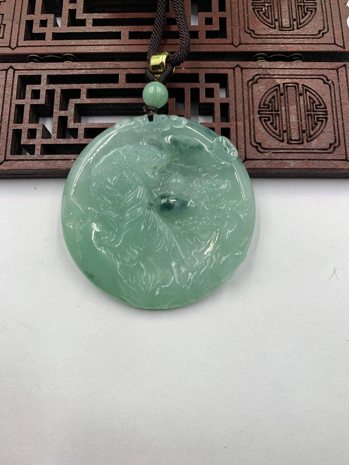 虎虎生威