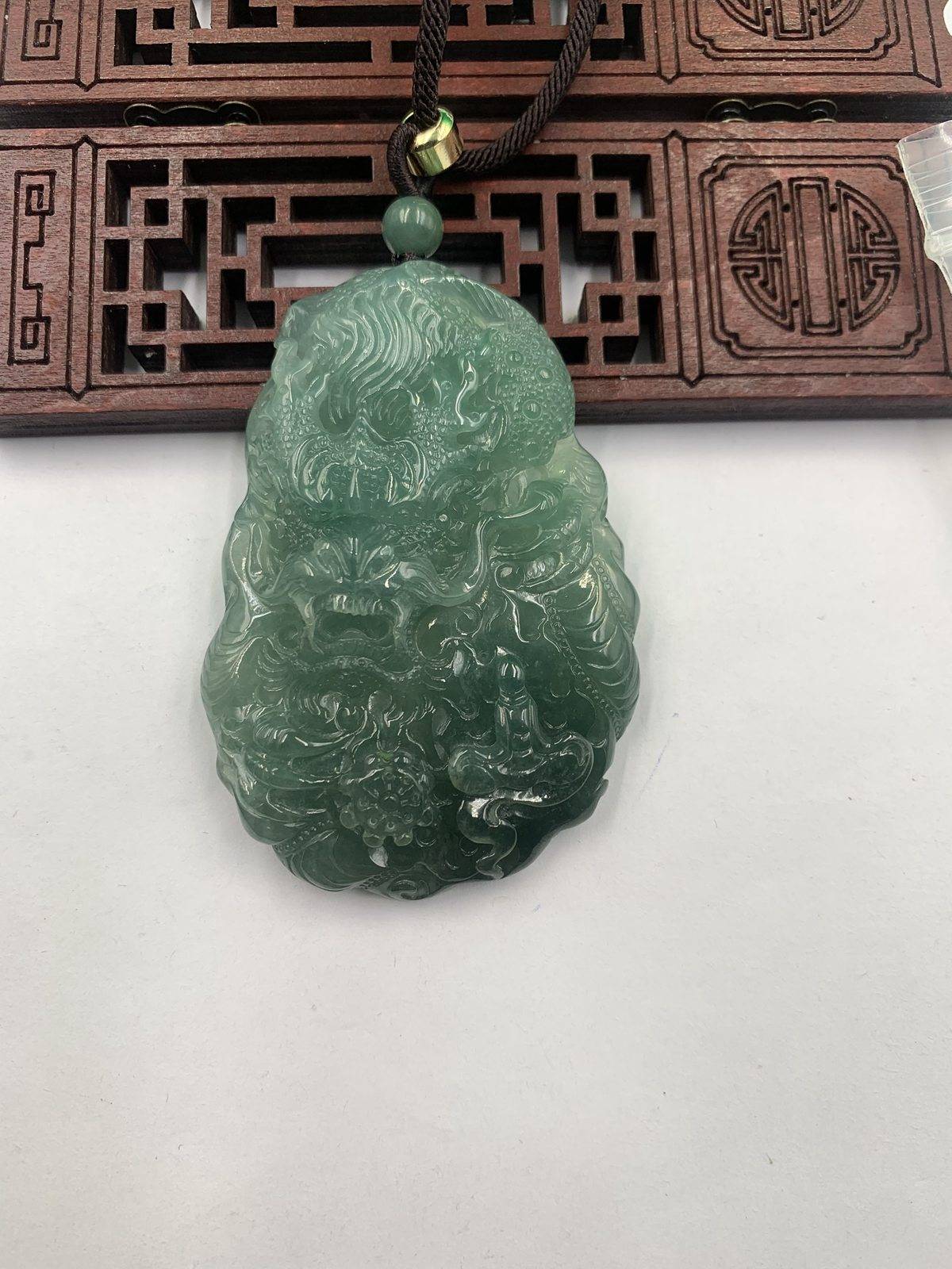 神龙护主