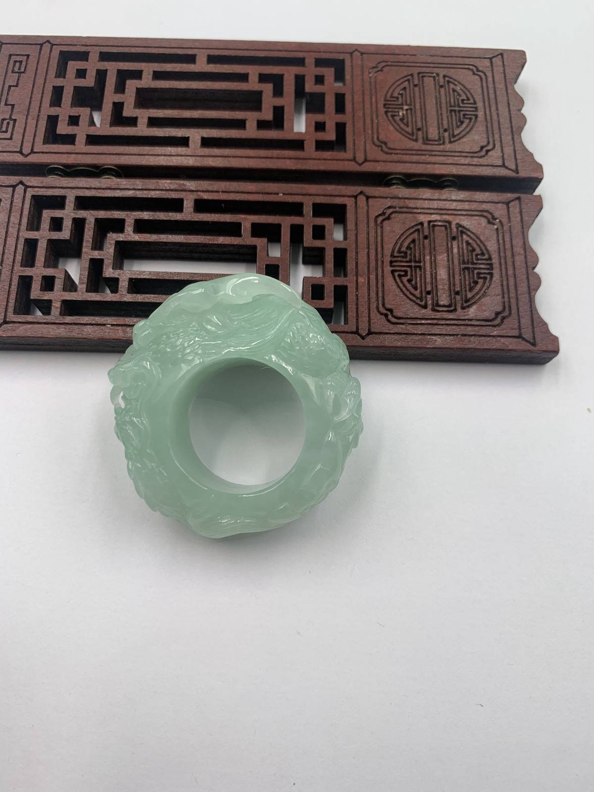 神龙护主