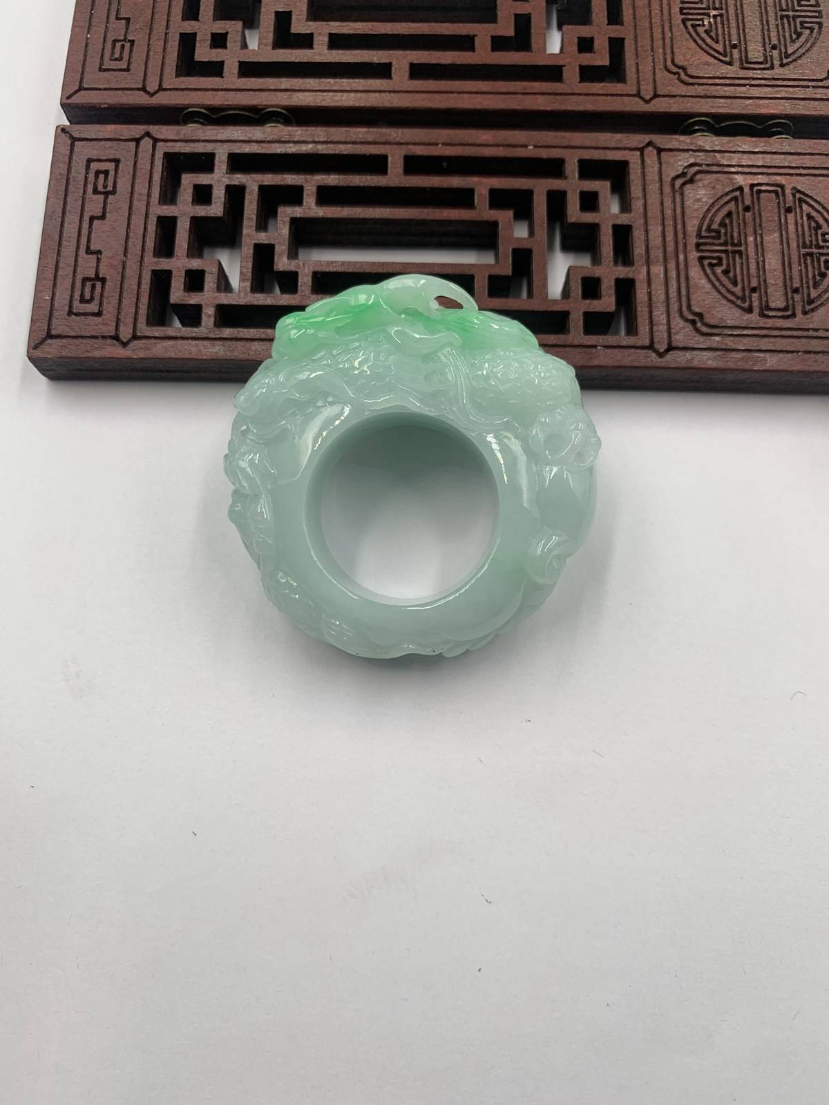 神龙护主