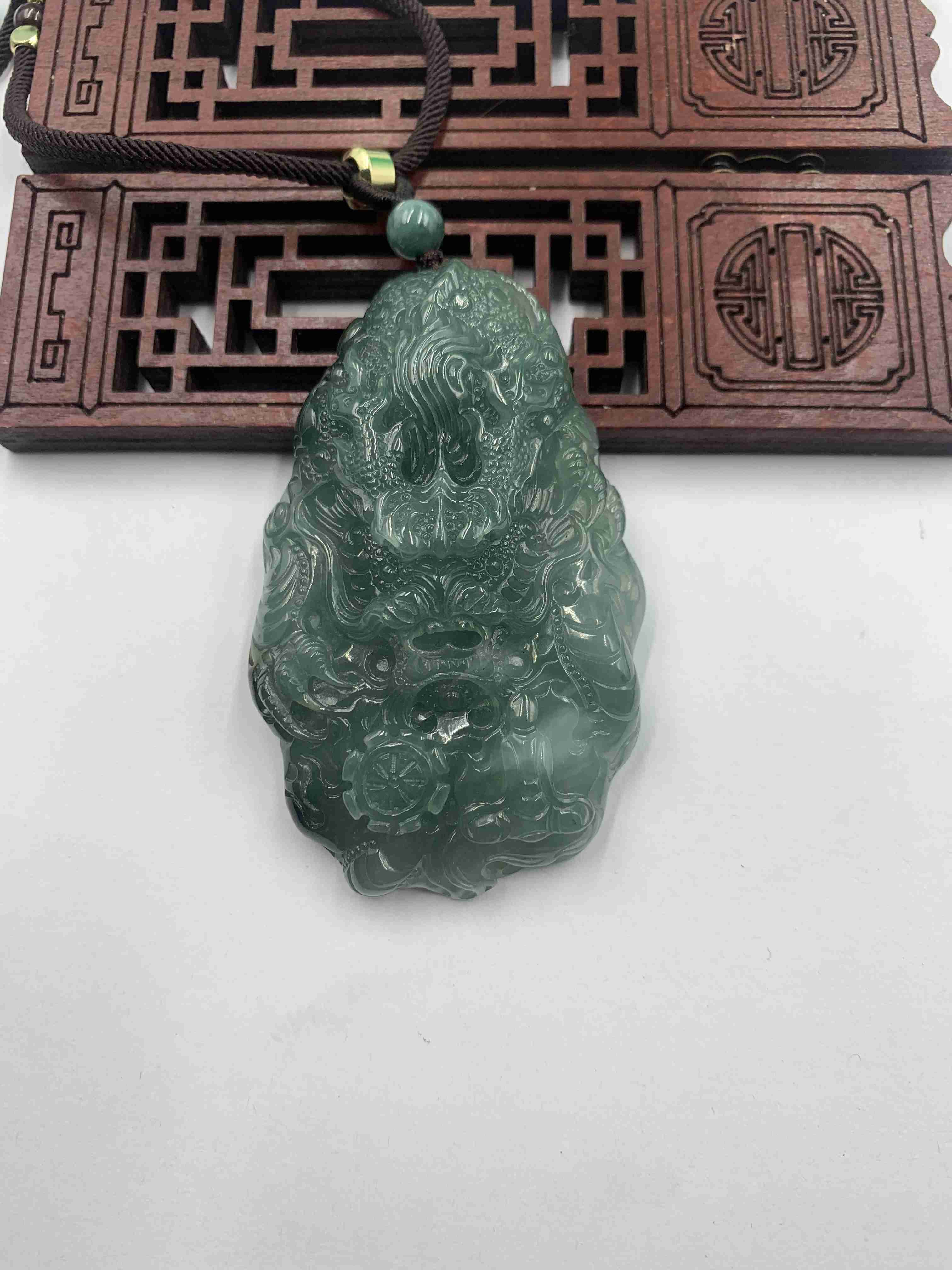 神龙护主