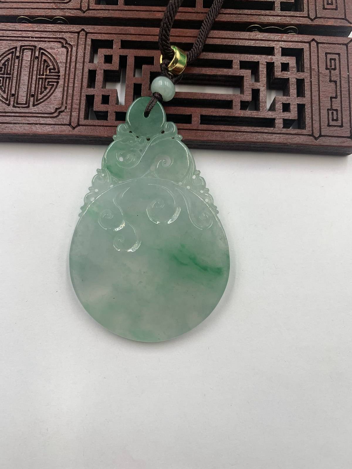 神龙护主