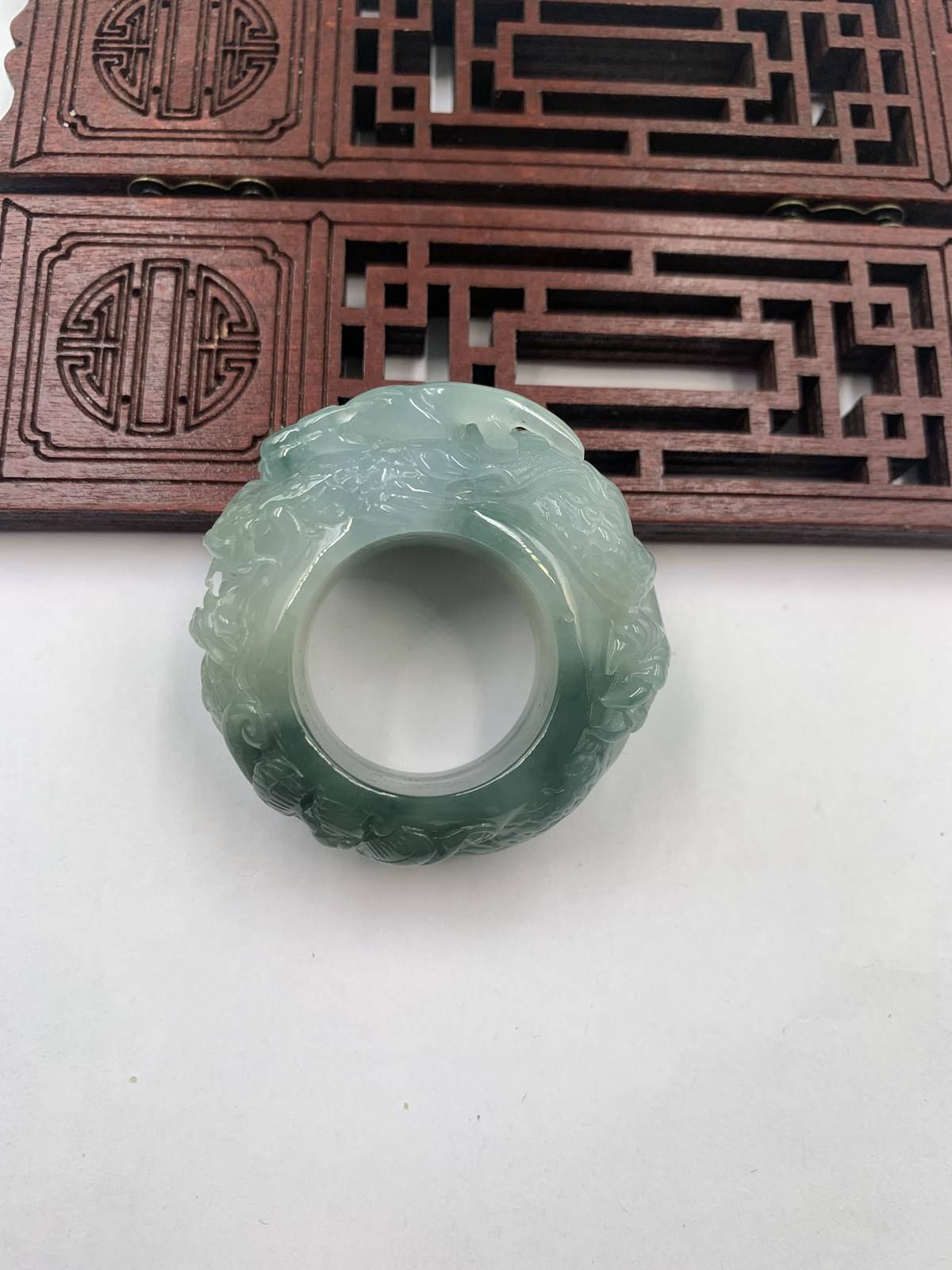 神龙护主