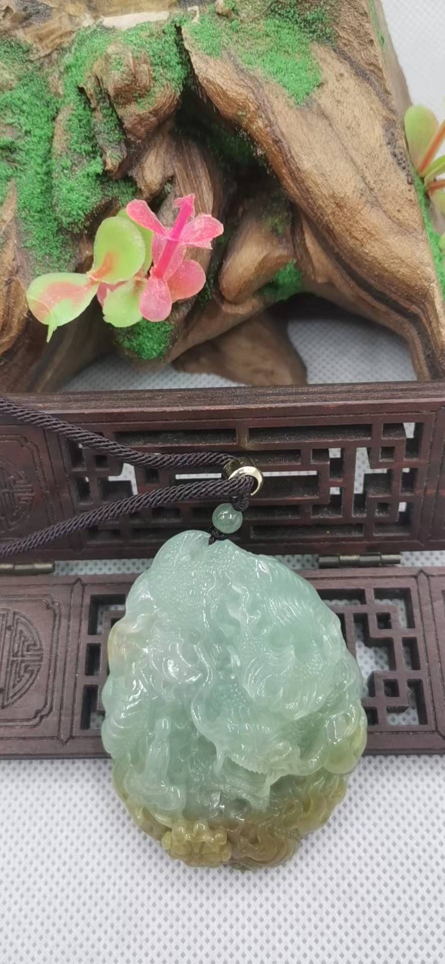 神龙护主