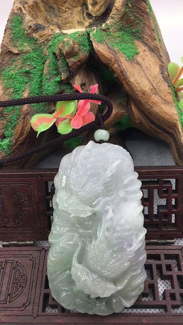 双龙出海