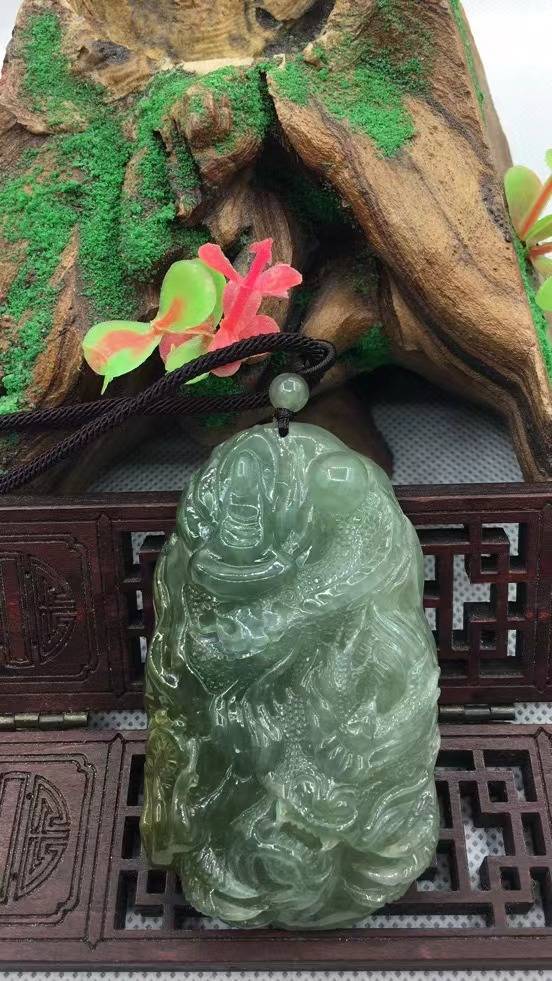 神龙护主