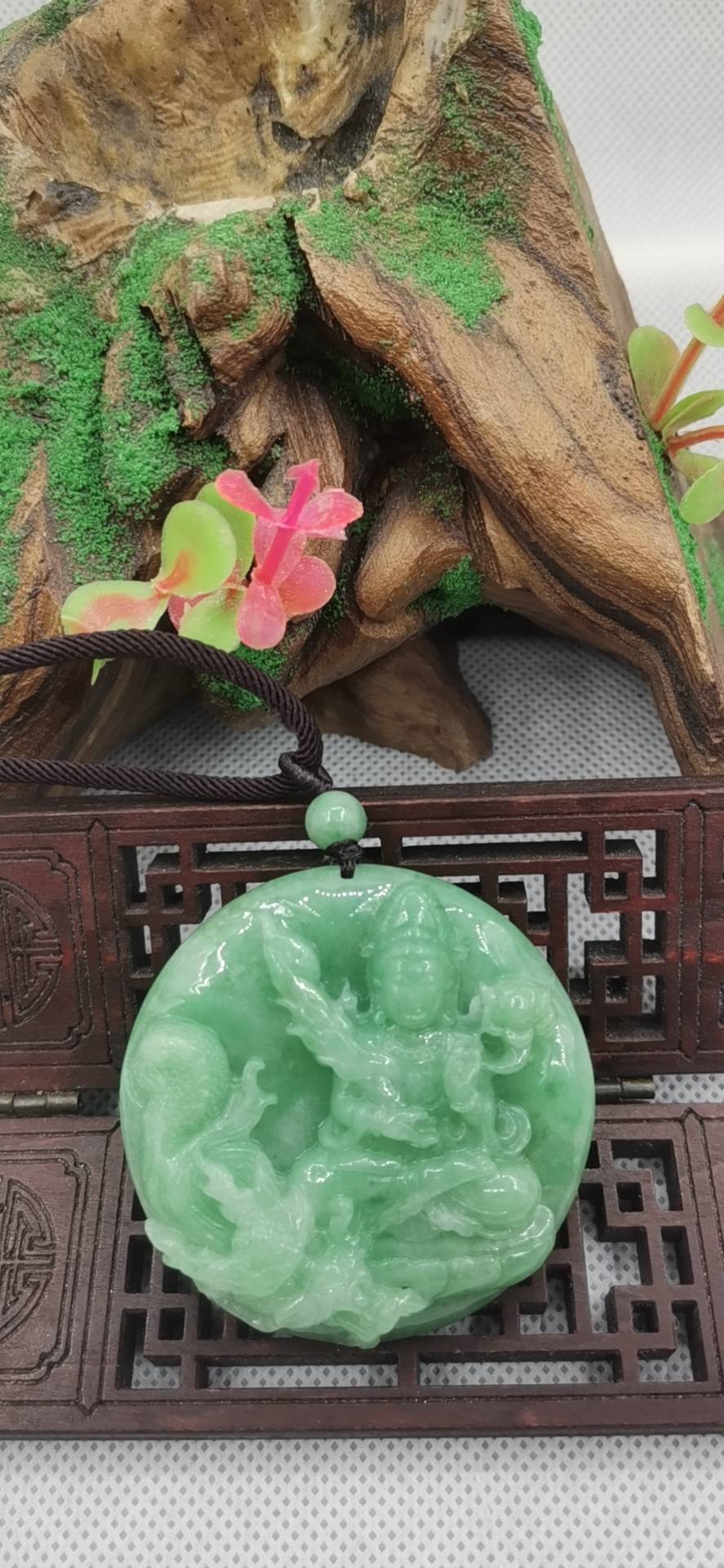 神龙护主