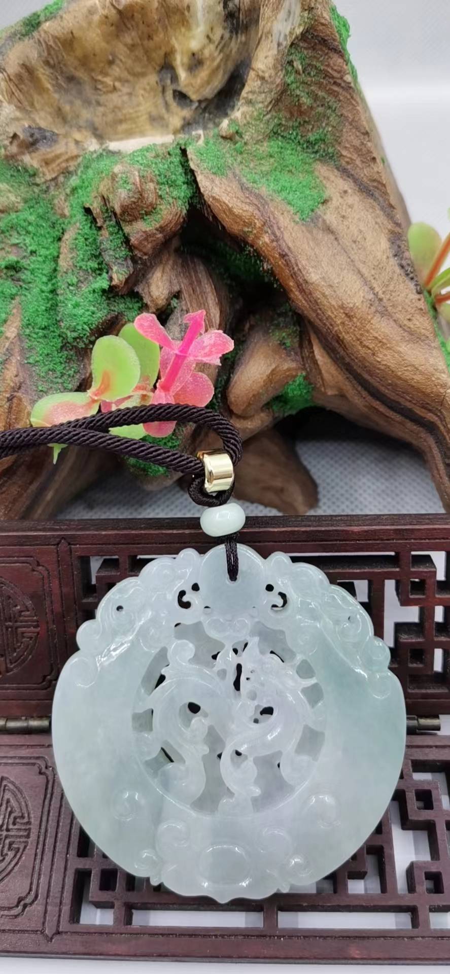 龙行天下