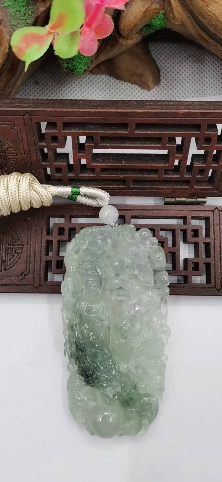 神龙护主