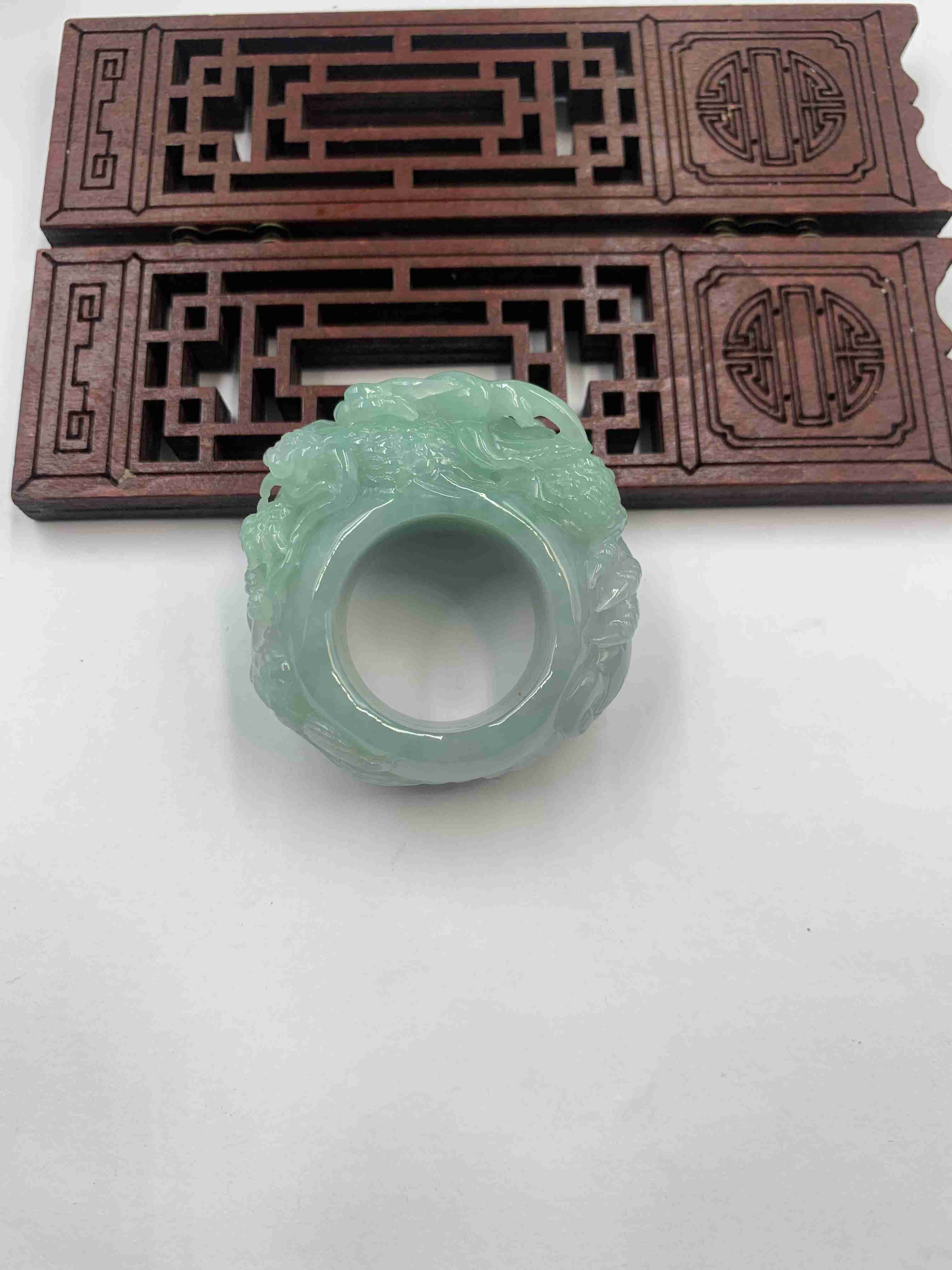 神龙护主