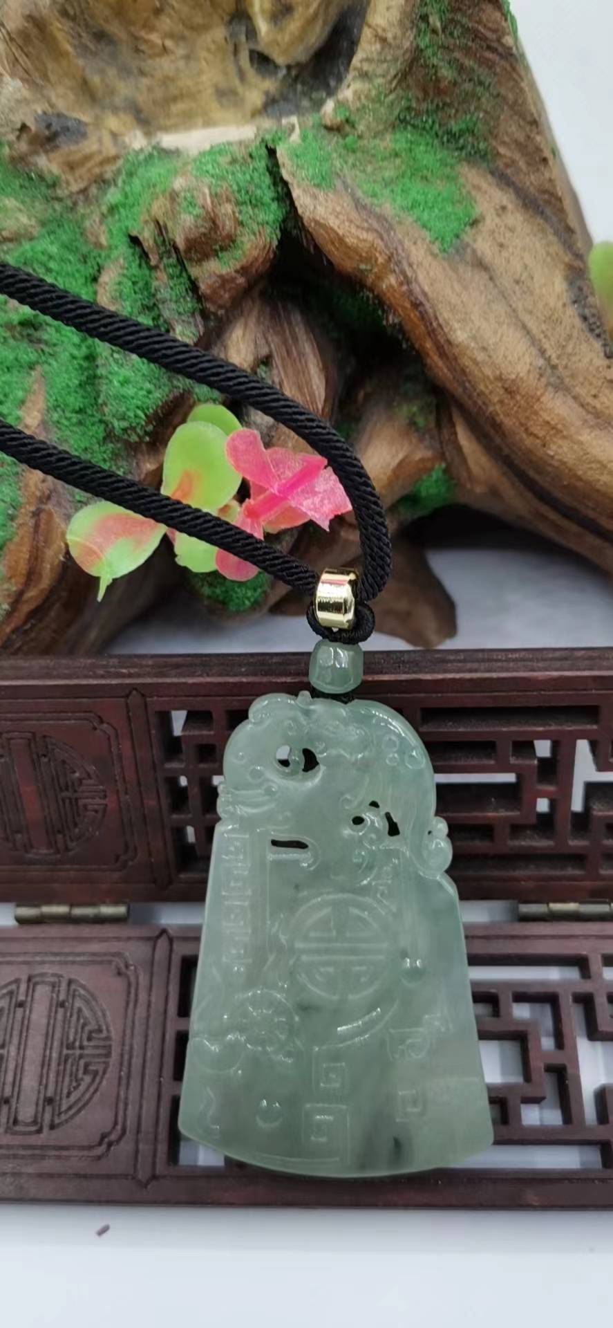 龙行天下