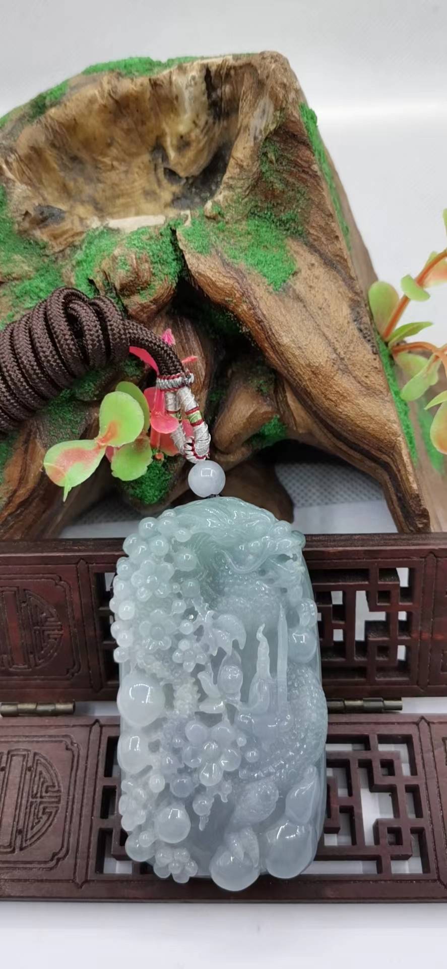 神龙护主