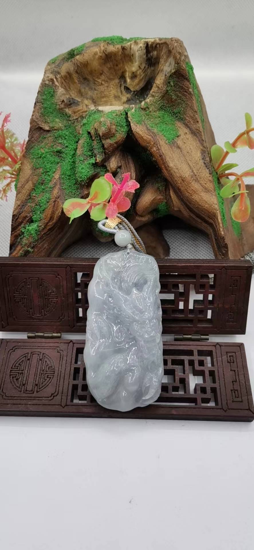 龙行天下