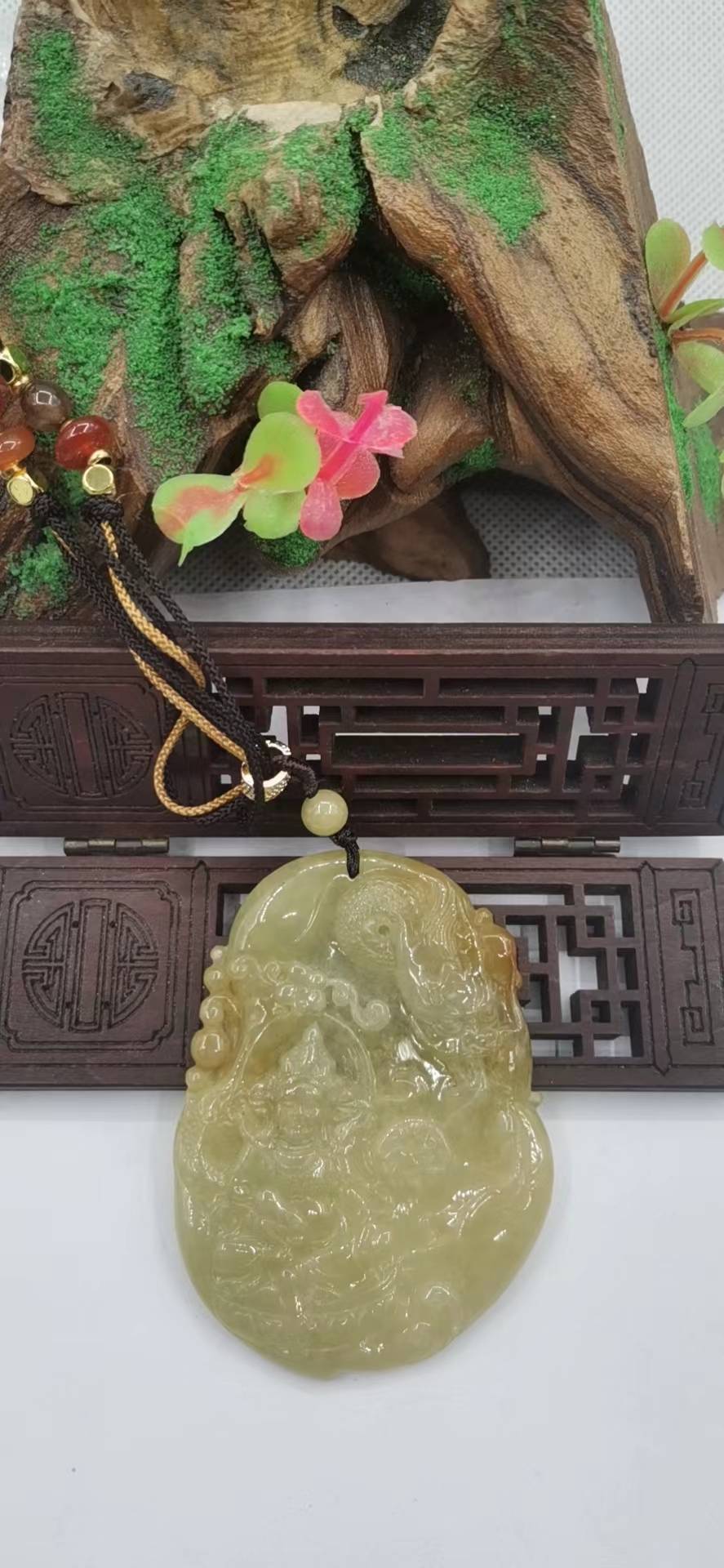神龙护主