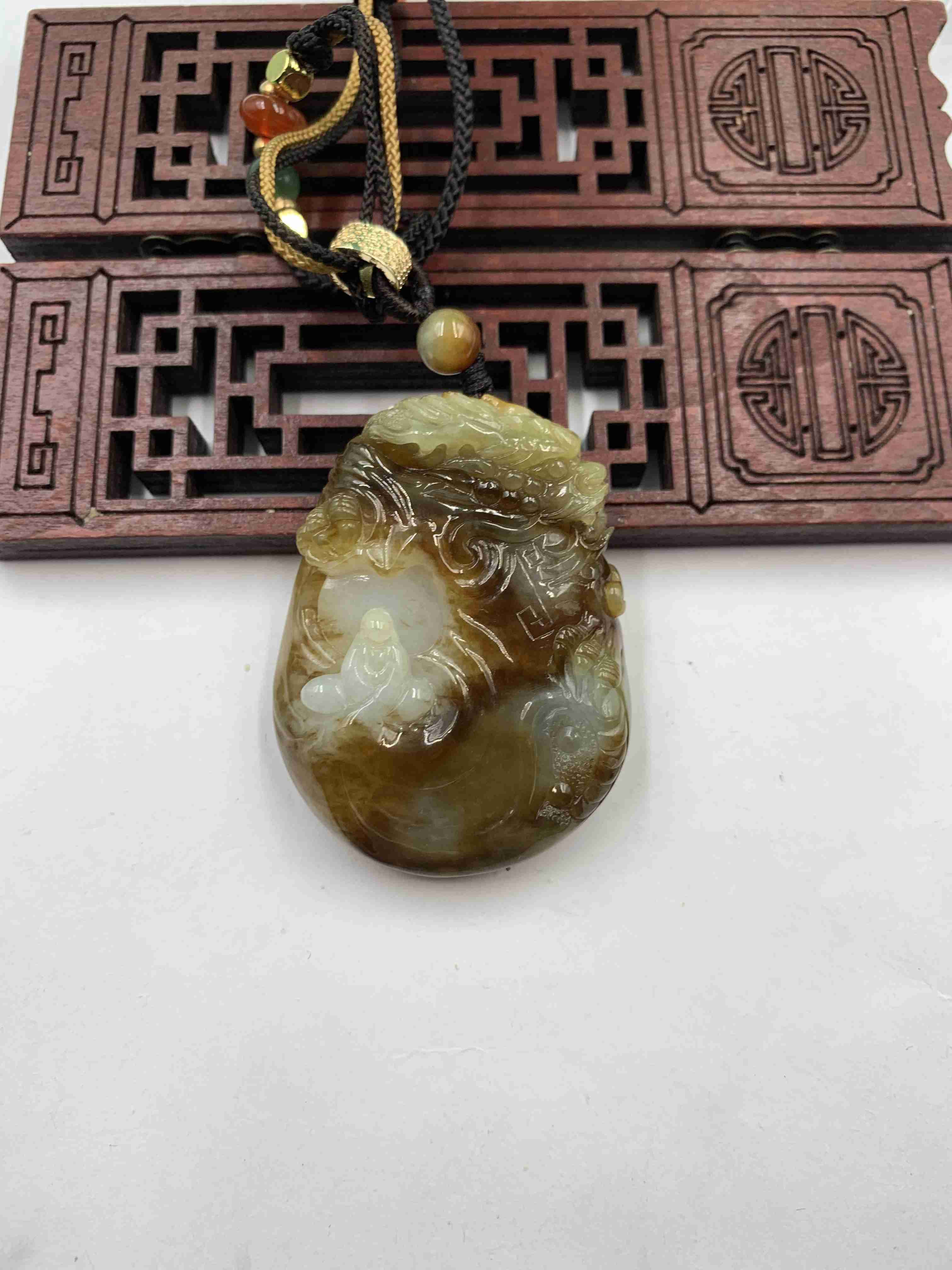神龙护主