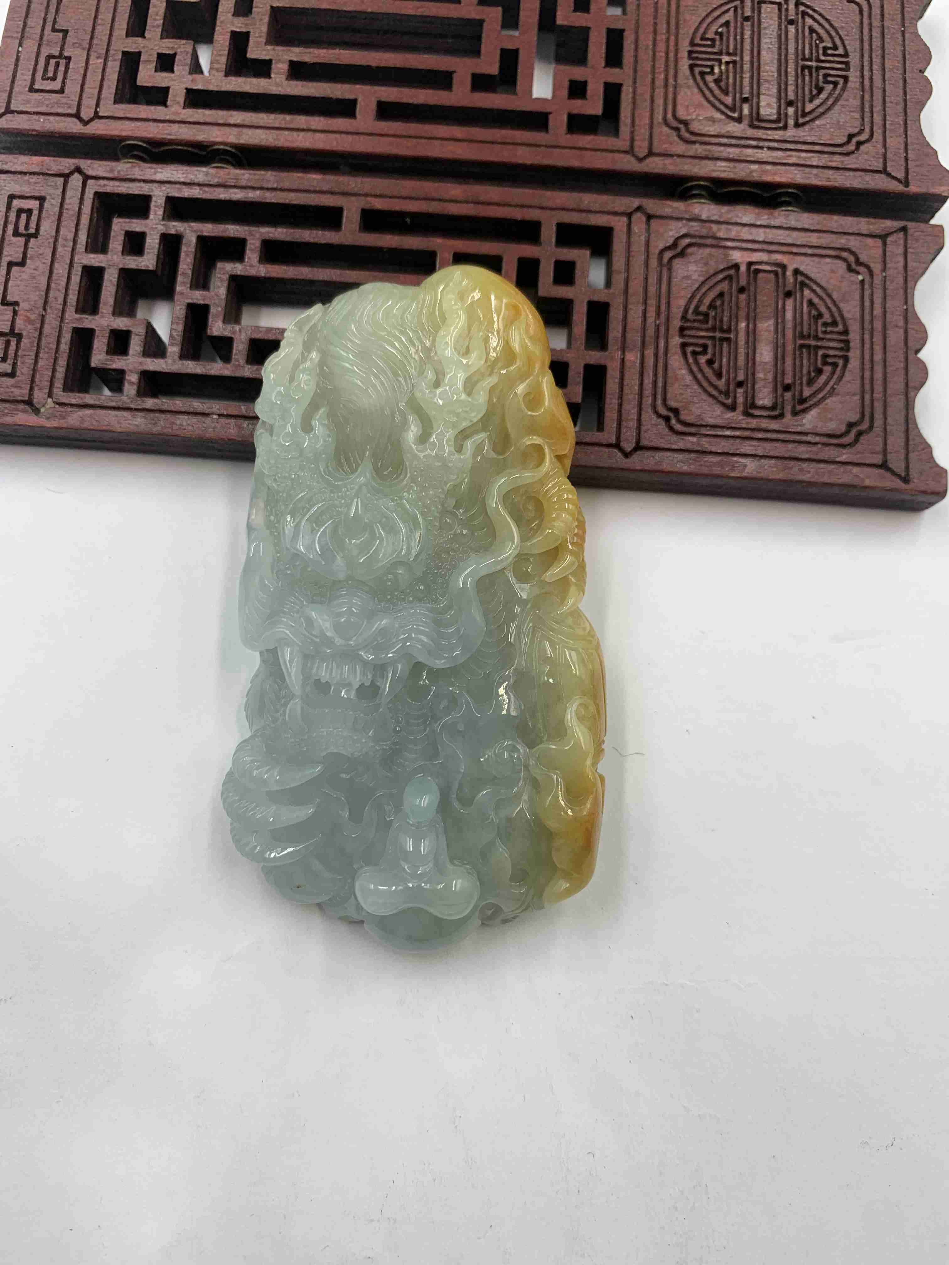 神龙护主