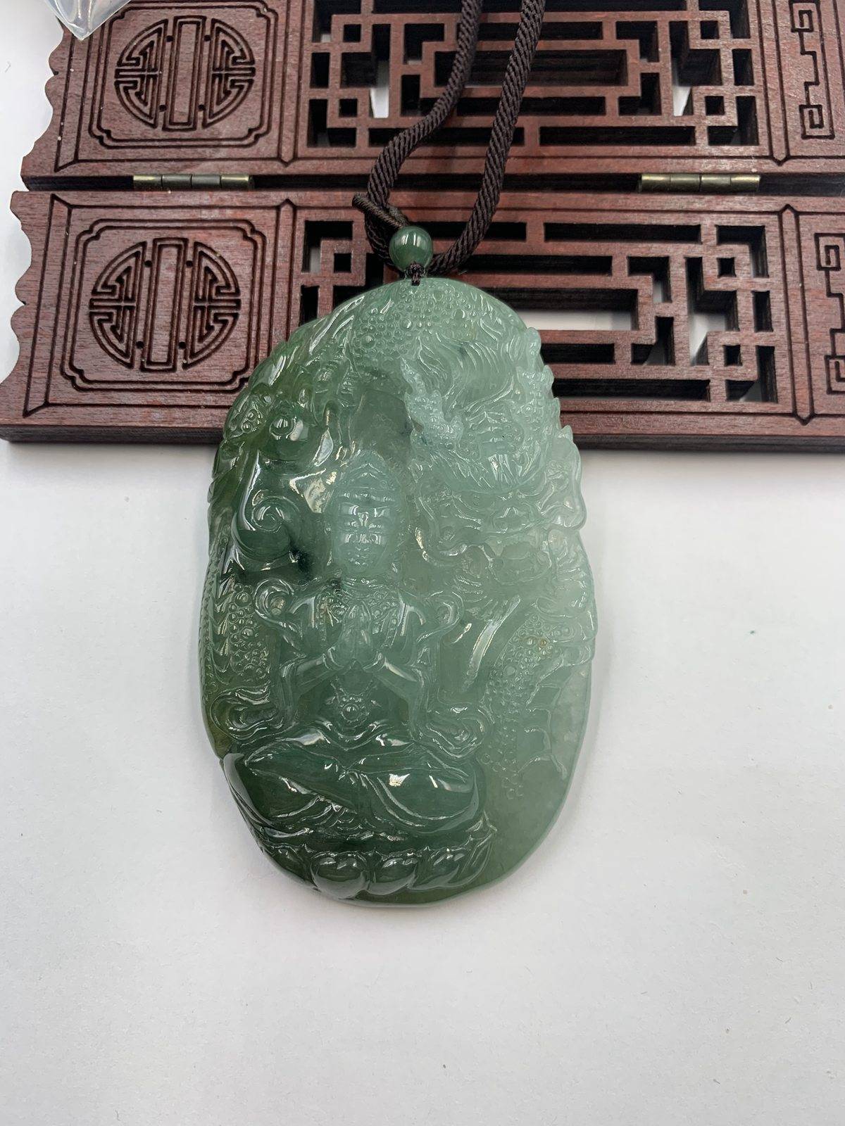 神龙护主