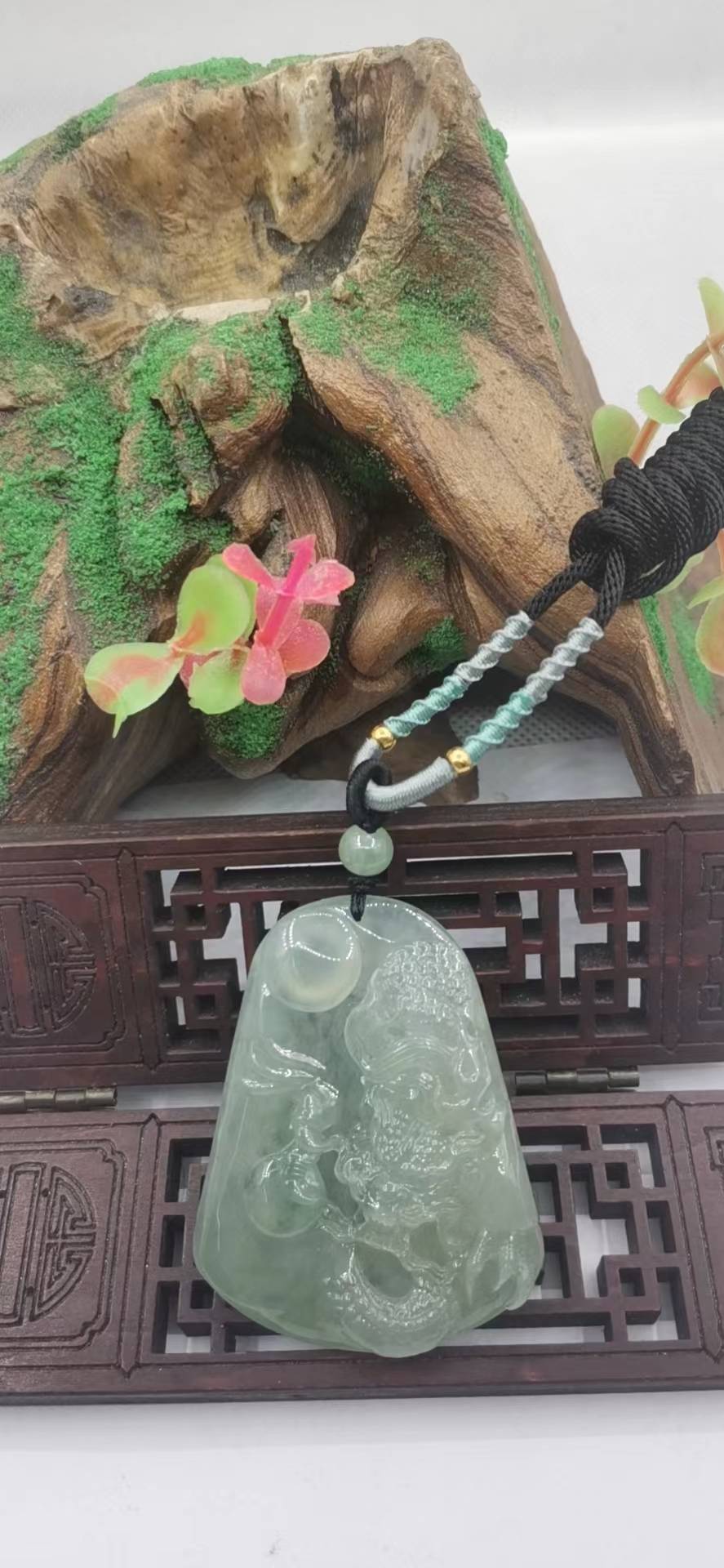 龙行天下