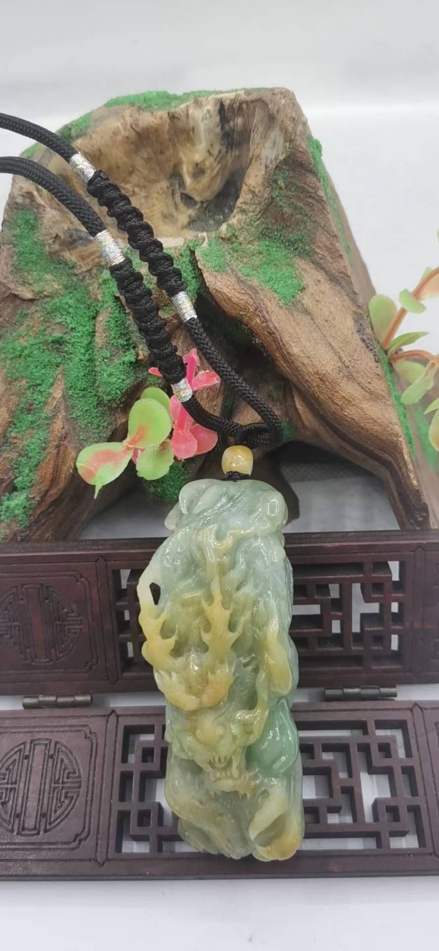 龙行天下
