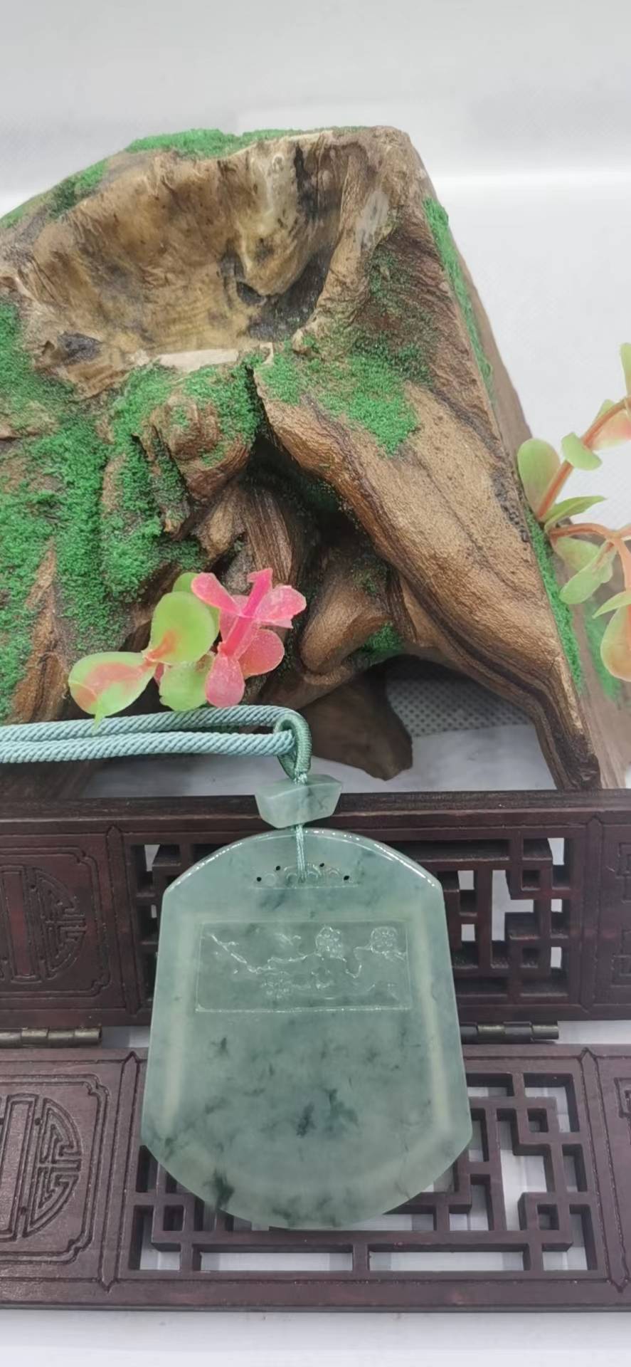 傲雪寒梅