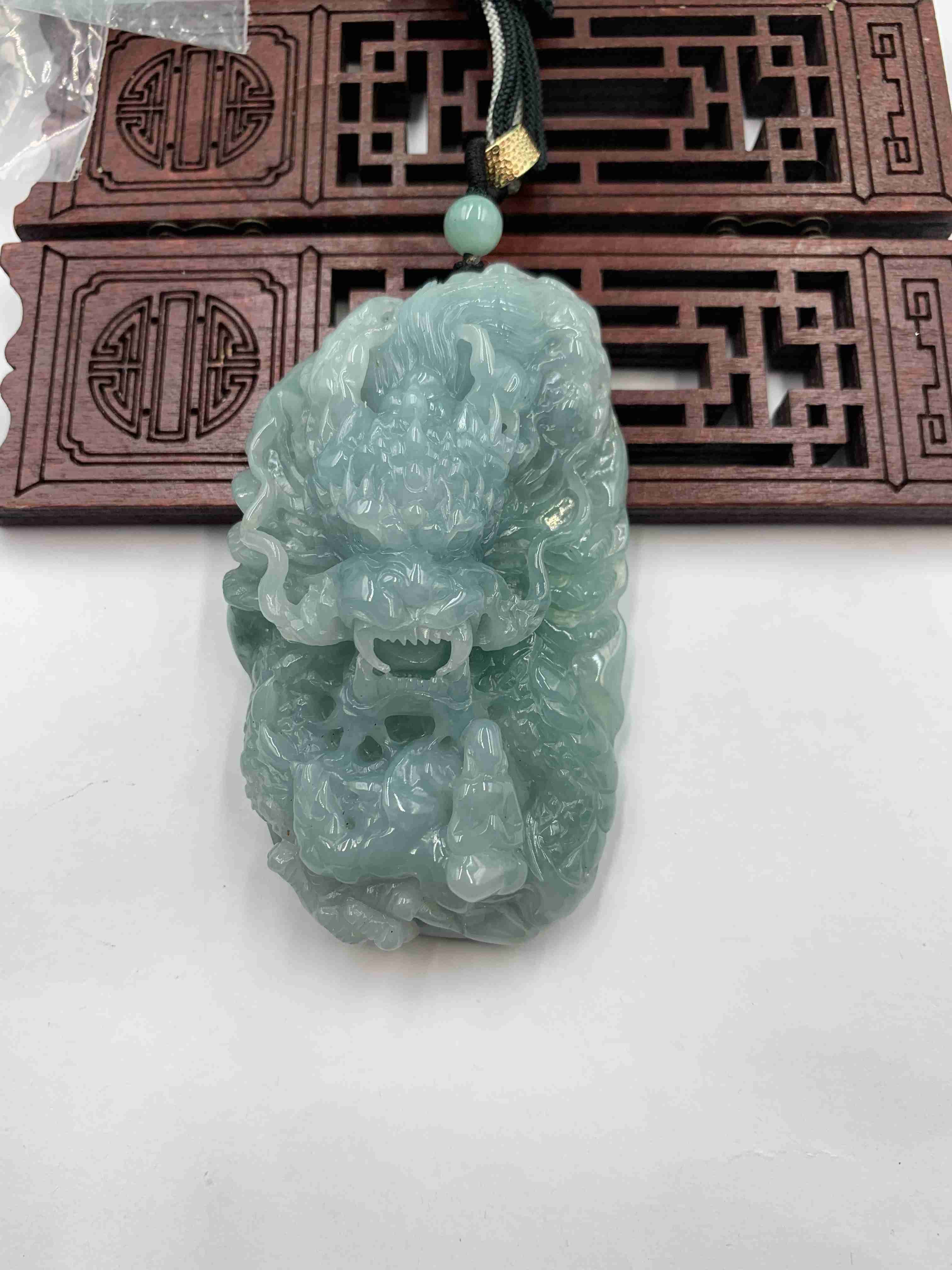 神龙护主