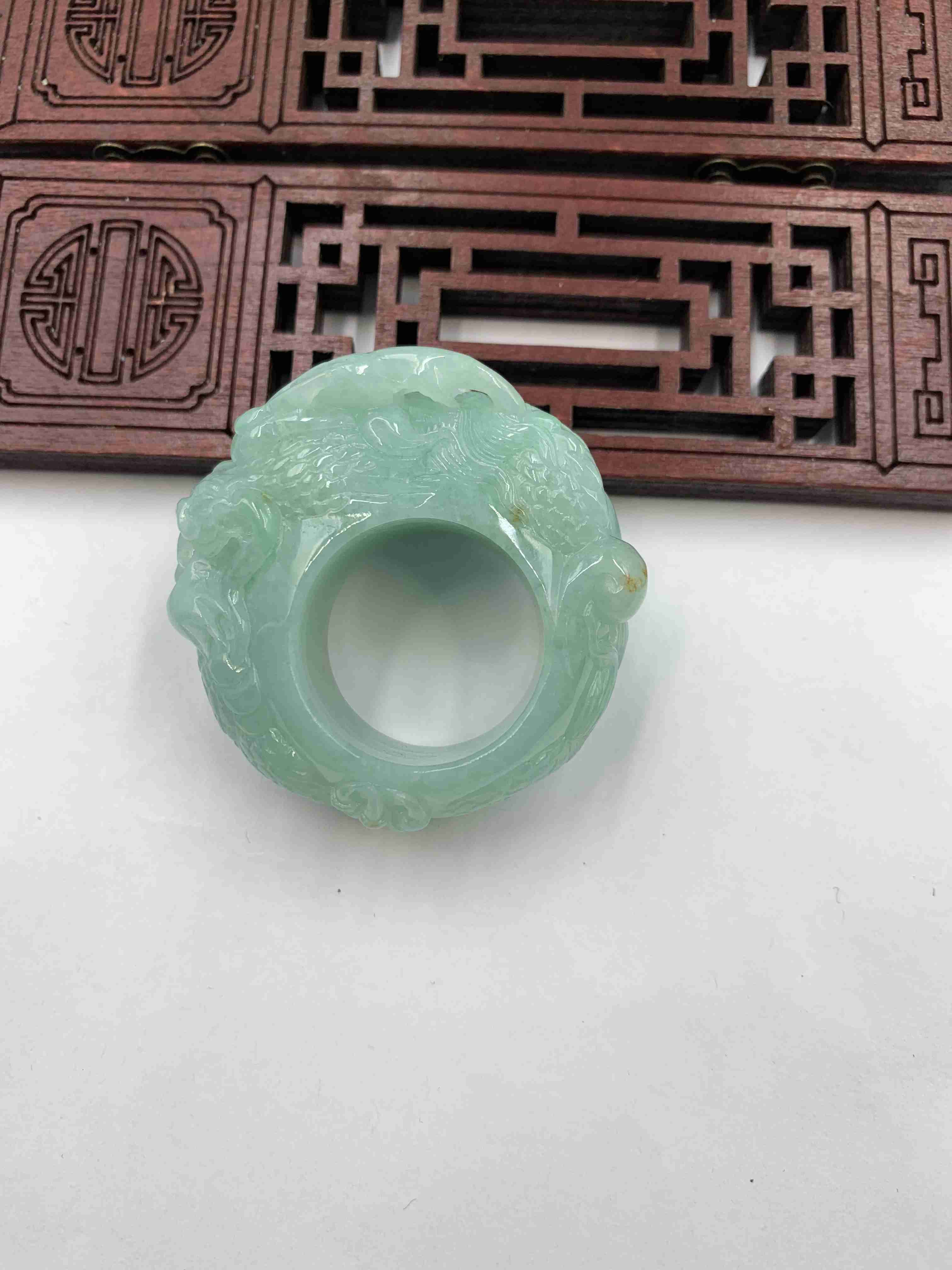 神龙护主