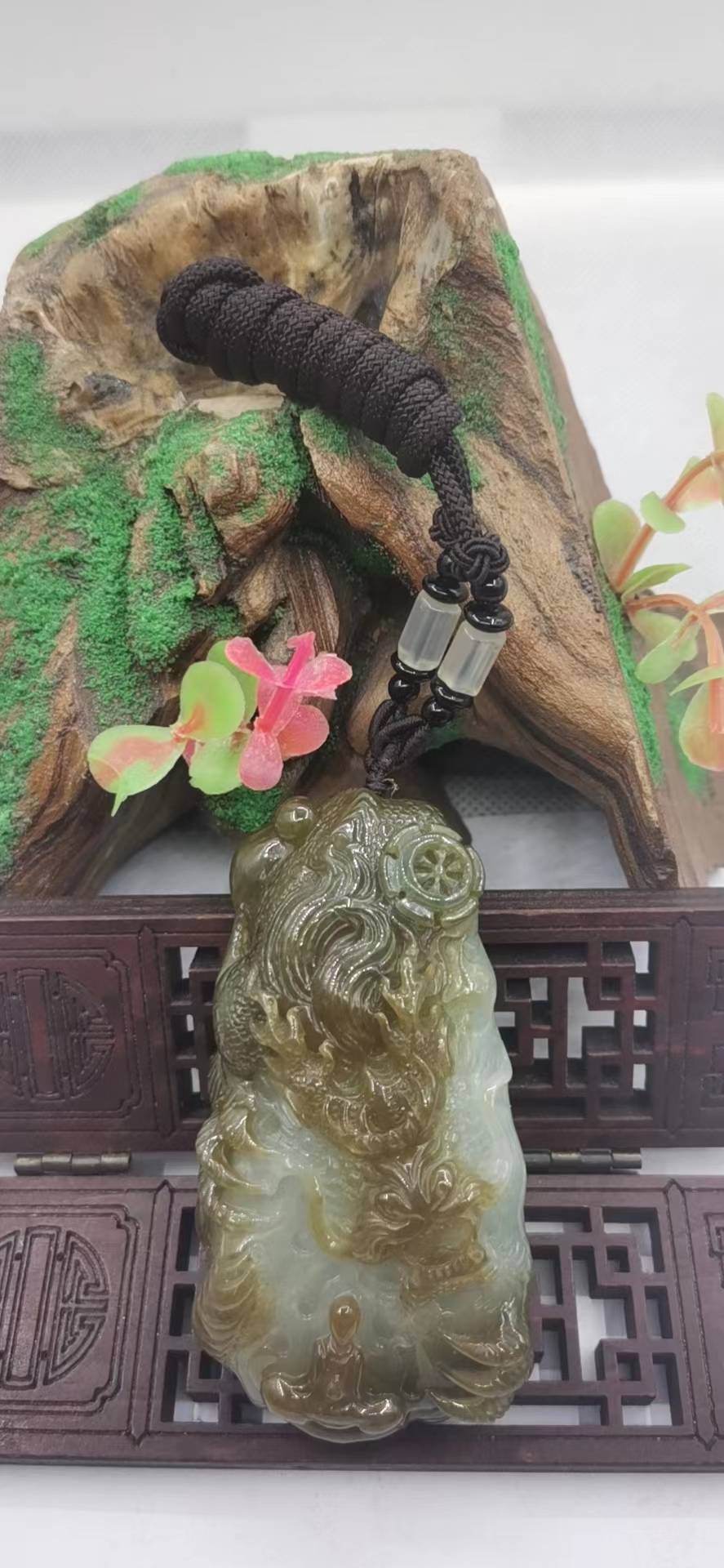 神龙护主