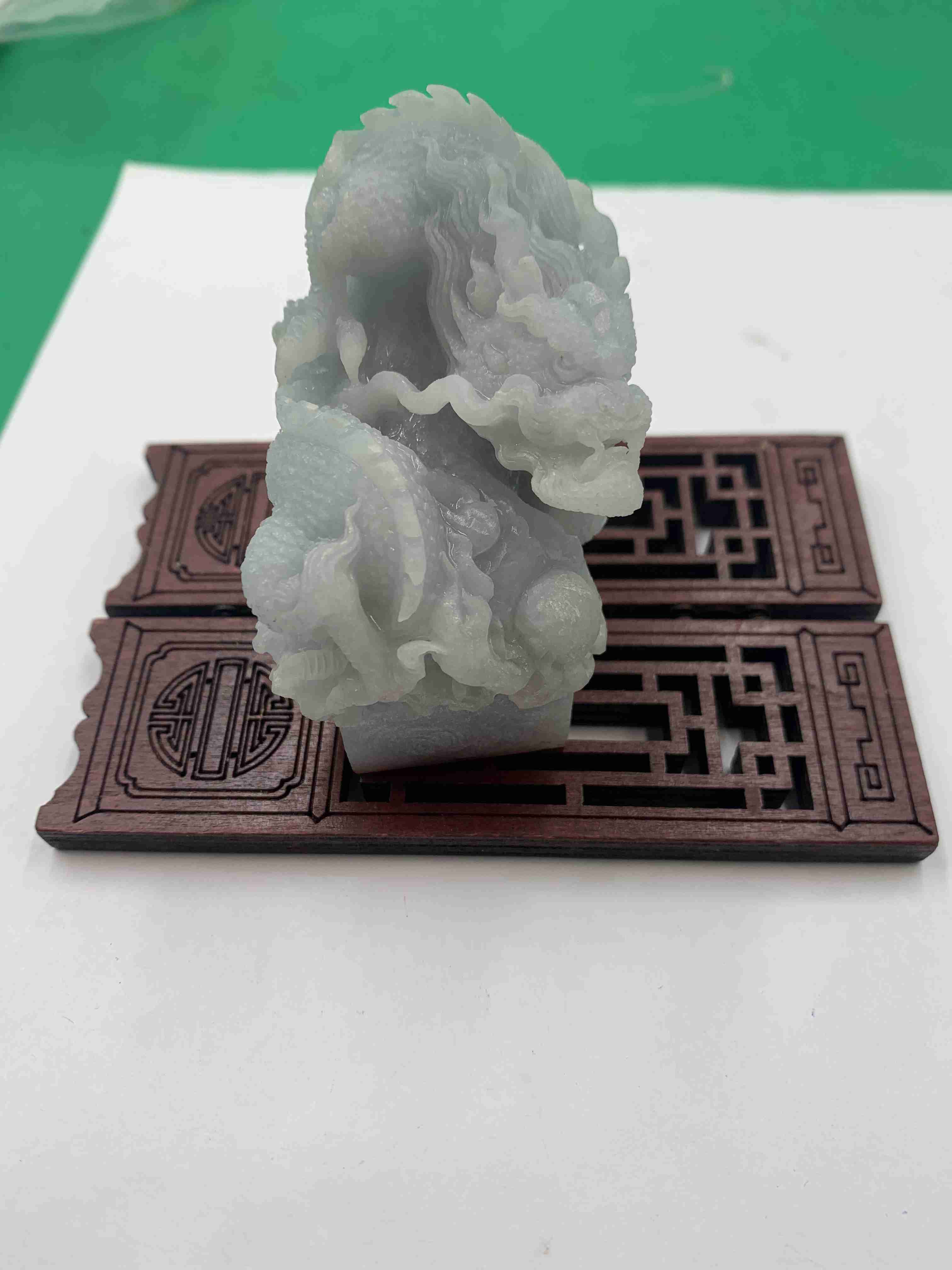 神龙护主