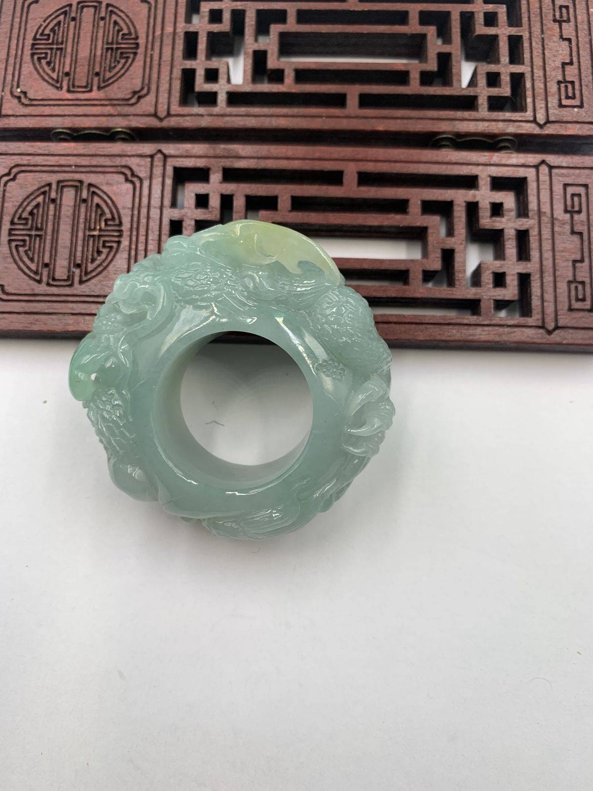 神龙护主
