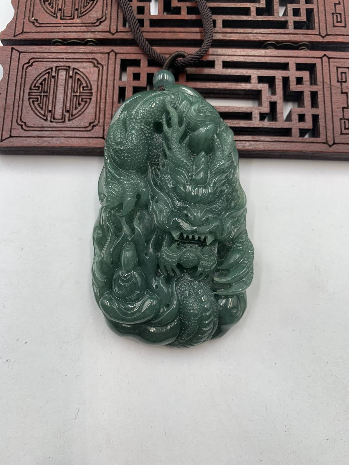 神龙护主