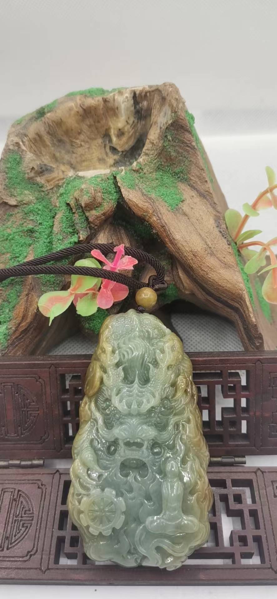 神龙护主