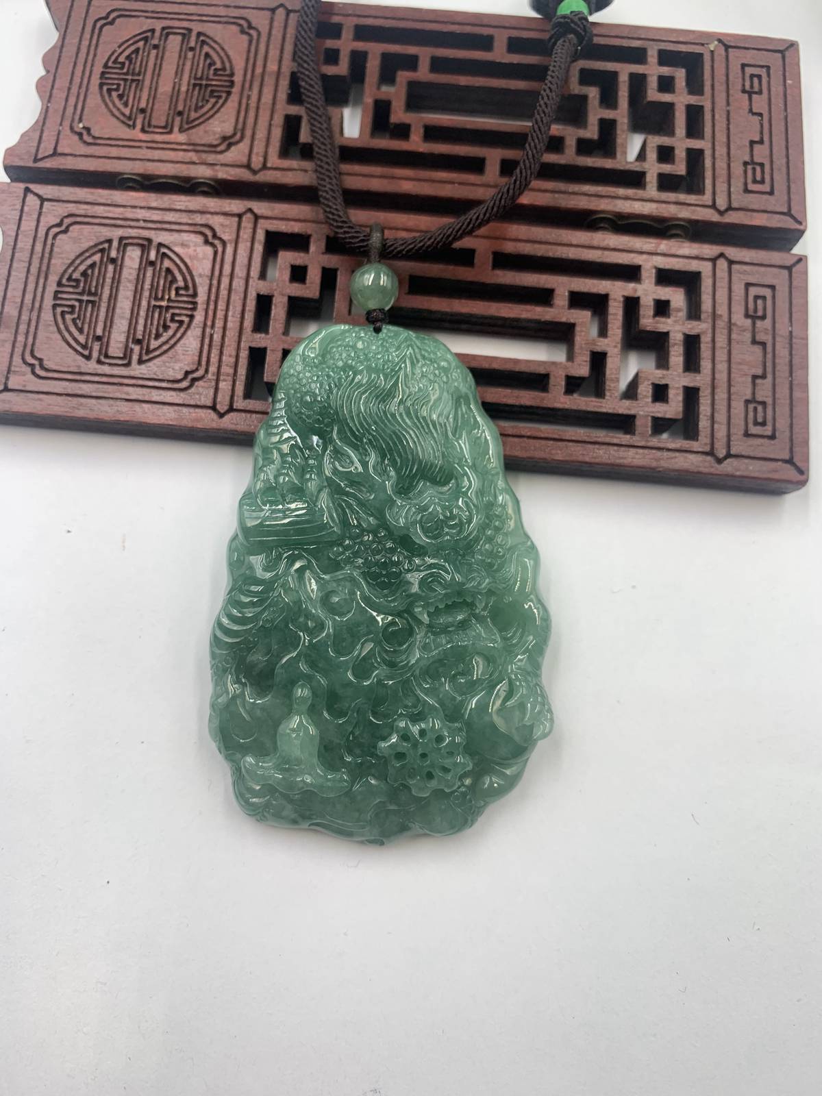 神龙护主